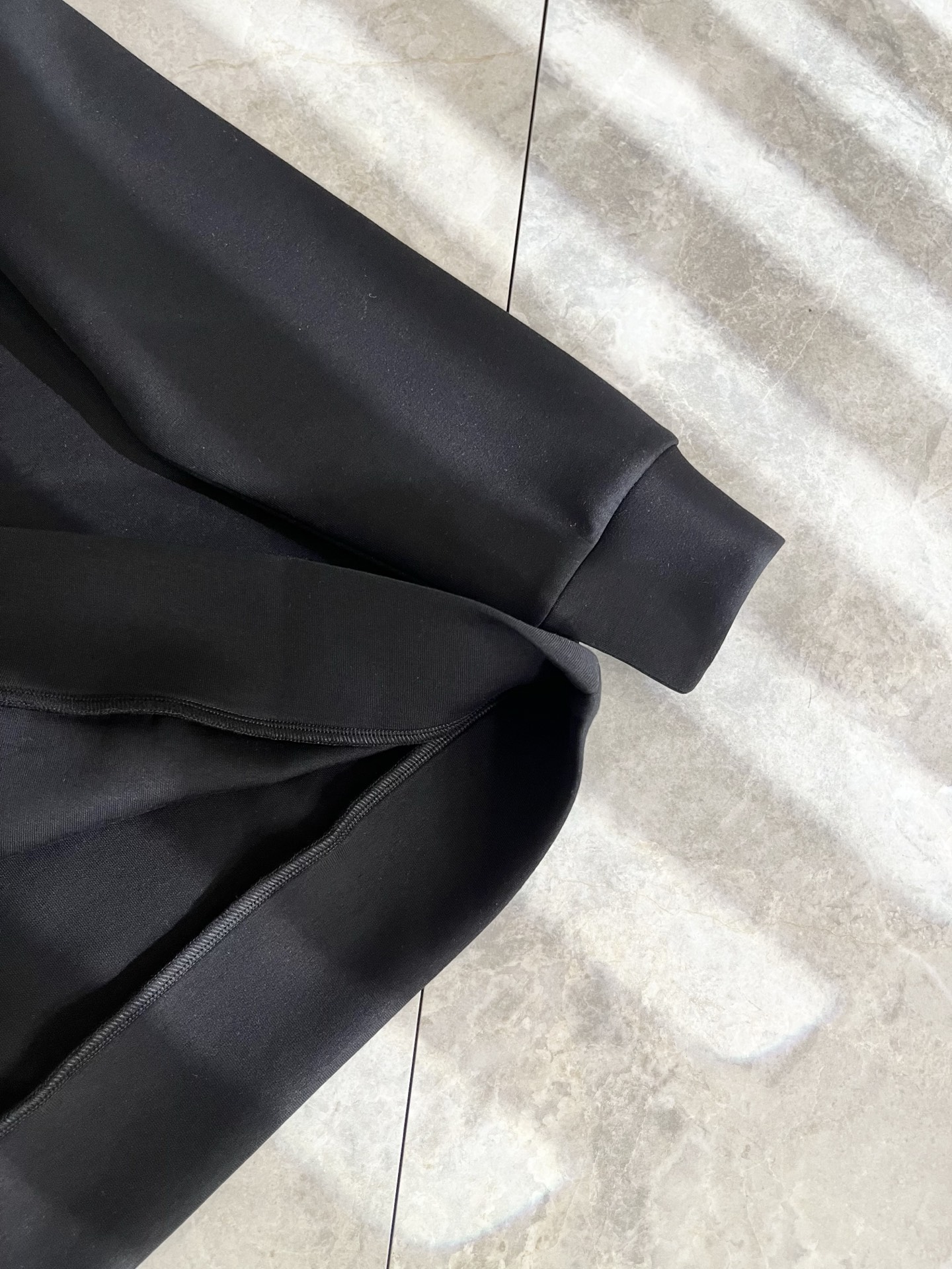 BURBER*Y巴*莉 2025秋冬新款男女同款👫基础休闲百搭棉质圆领卫衣，男女同款卫衣！贸易公司渠道稀