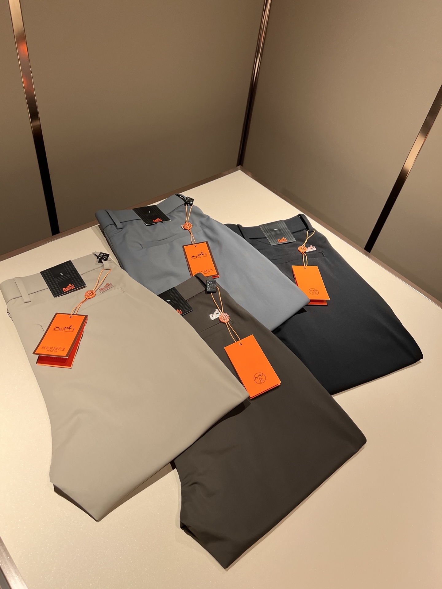 HERM*S 爱*仕 2025春夏男士高端休闲西裤 海外贸易公司渠道订单 ！男士商务修身直筒西裤！上海恒