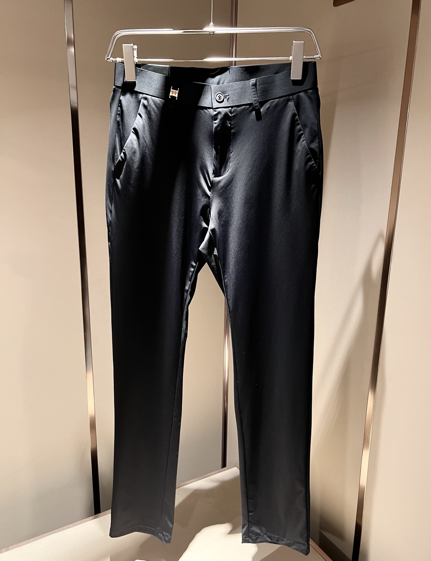 HERM*S 爱*仕 2025春夏男士高端休闲西裤 海外贸易公司渠道订单 ！男士商务修身直筒西裤！上海恒