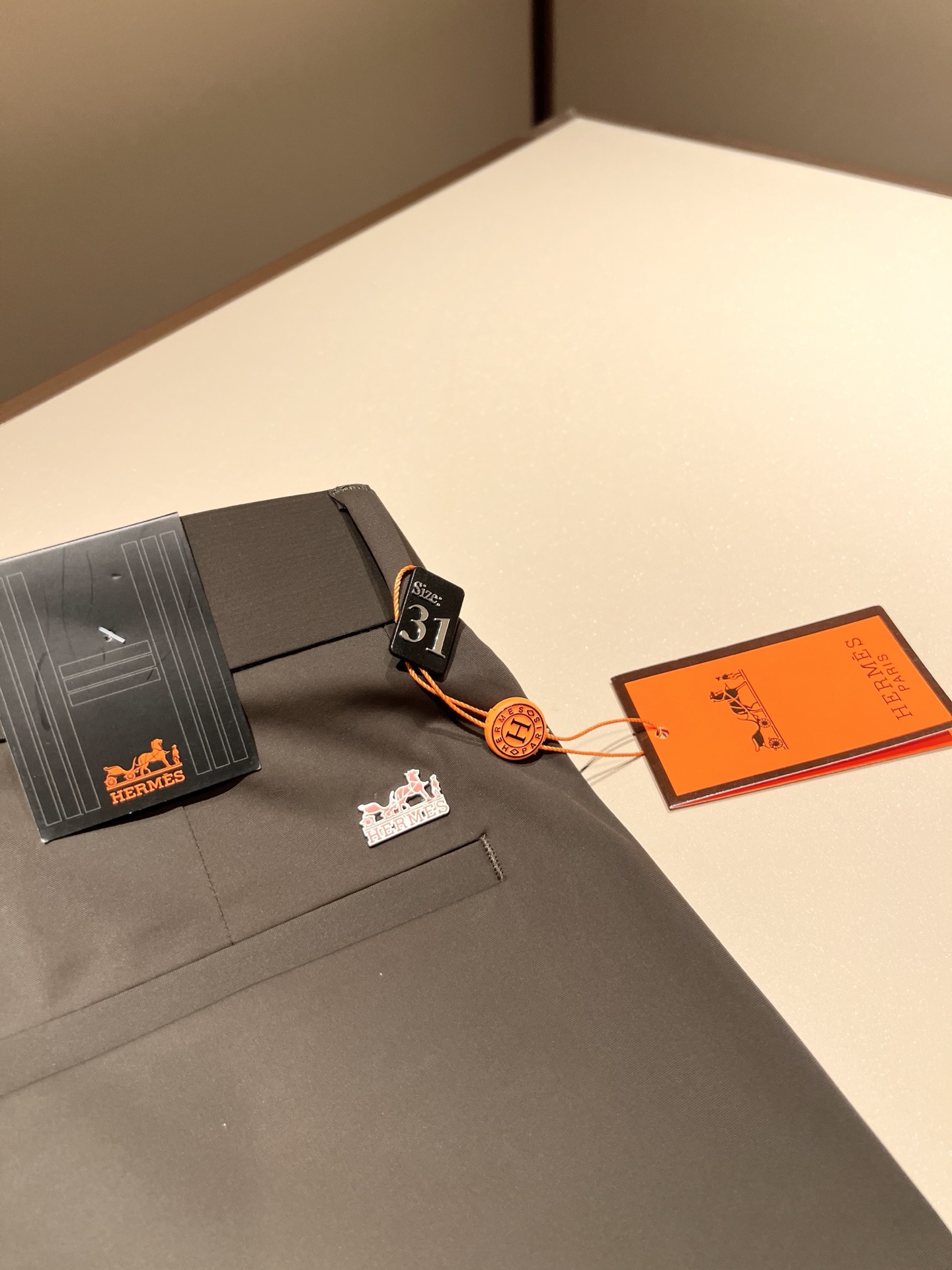 HERM*S 爱*仕 2025春夏男士高端休闲西裤 海外贸易公司渠道订单 ！男士商务修身直筒西裤！上海恒