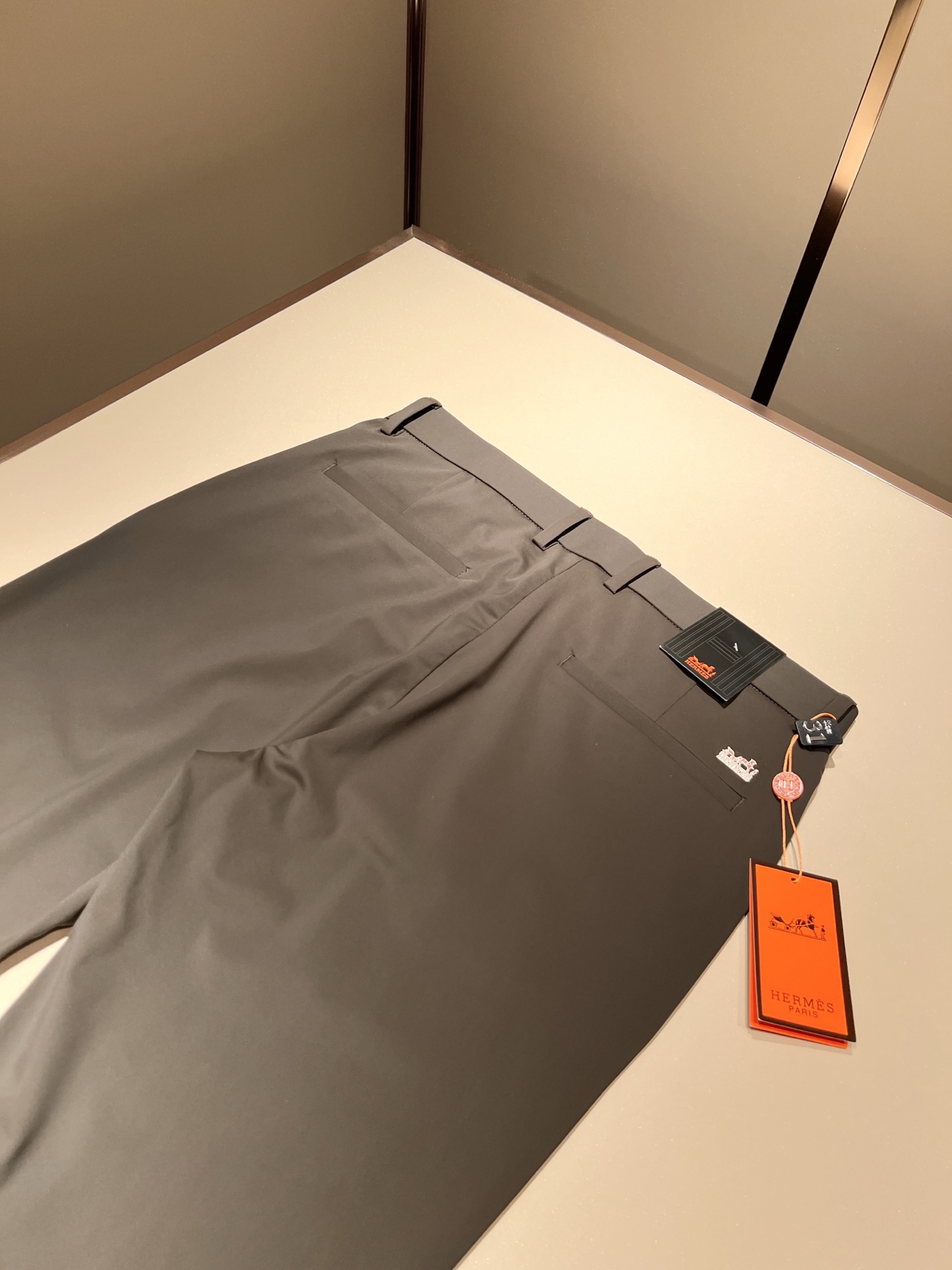 HERM*S 爱*仕 2025春夏男士高端休闲西裤 海外贸易公司渠道订单 ！男士商务修身直筒西裤！上海恒