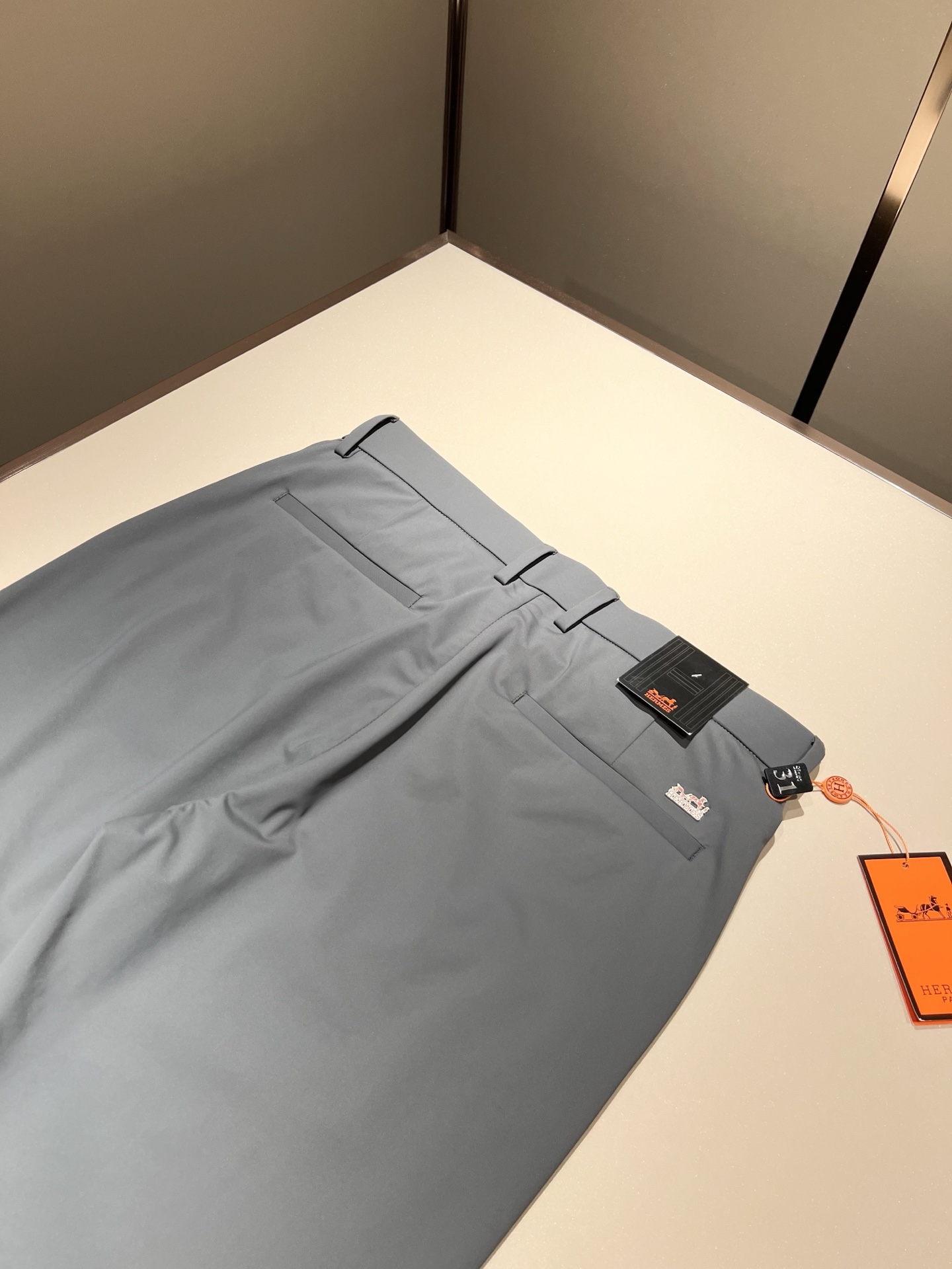 HERM*S 爱*仕 2025春夏男士高端休闲西裤 海外贸易公司渠道订单 ！男士商务修身直筒西裤！上海恒