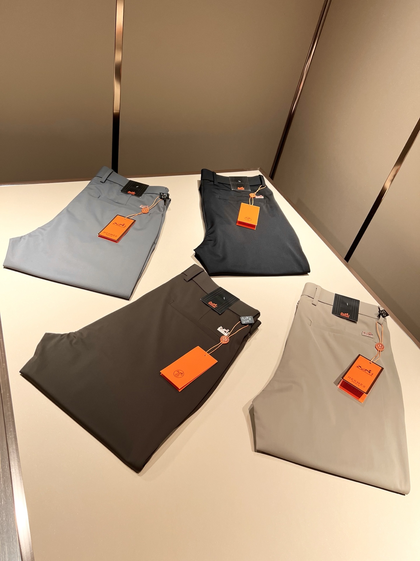 HERM*S 爱*仕 2025春夏男士高端休闲西裤 海外贸易公司渠道订单 ！男士商务修身直筒西裤！上海恒