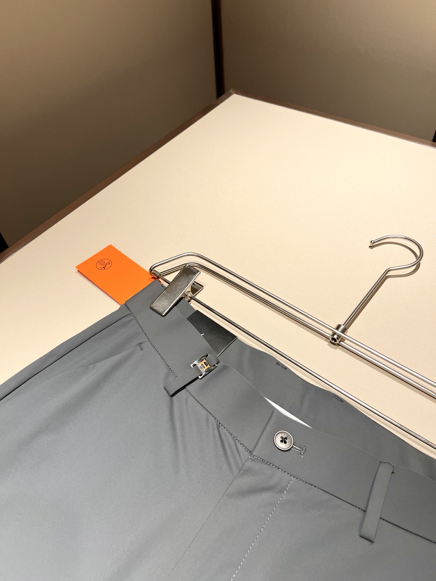 HERM*S 爱*仕 2025春夏男士高端休闲西裤 海外贸易公司渠道订单 ！男士商务修身直筒西裤！上海恒