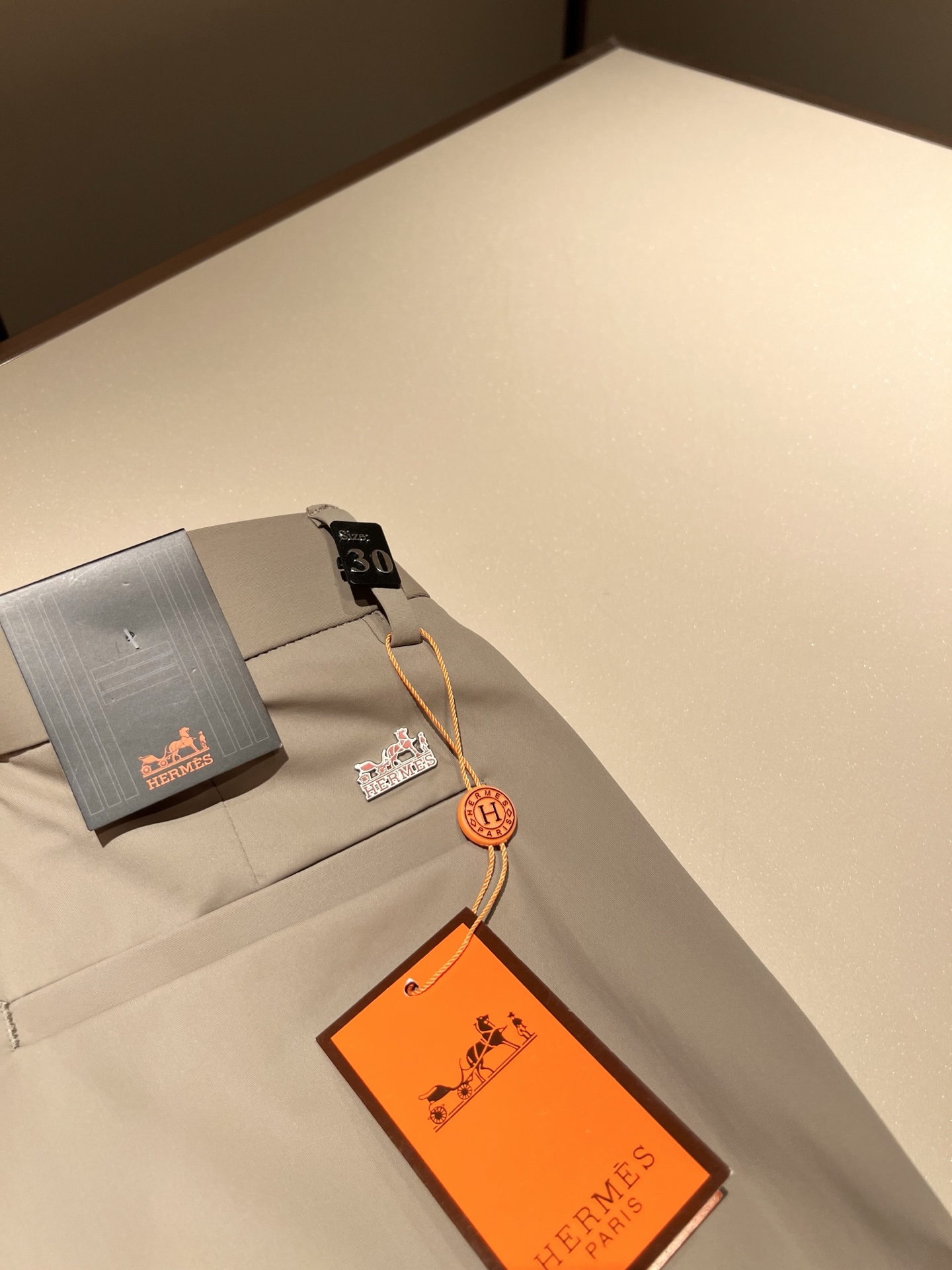 HERM*S 爱*仕 2025春夏男士高端休闲西裤 海外贸易公司渠道订单 ！男士商务修身直筒西裤！上海恒