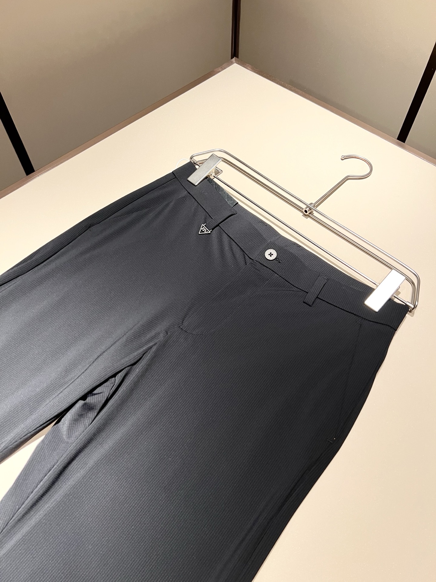 BottegaVen*ta宝碟家 贸易公司渠道订单 2025春夏新品男士时尚商务休闲直筒西裤， 顶级贸易