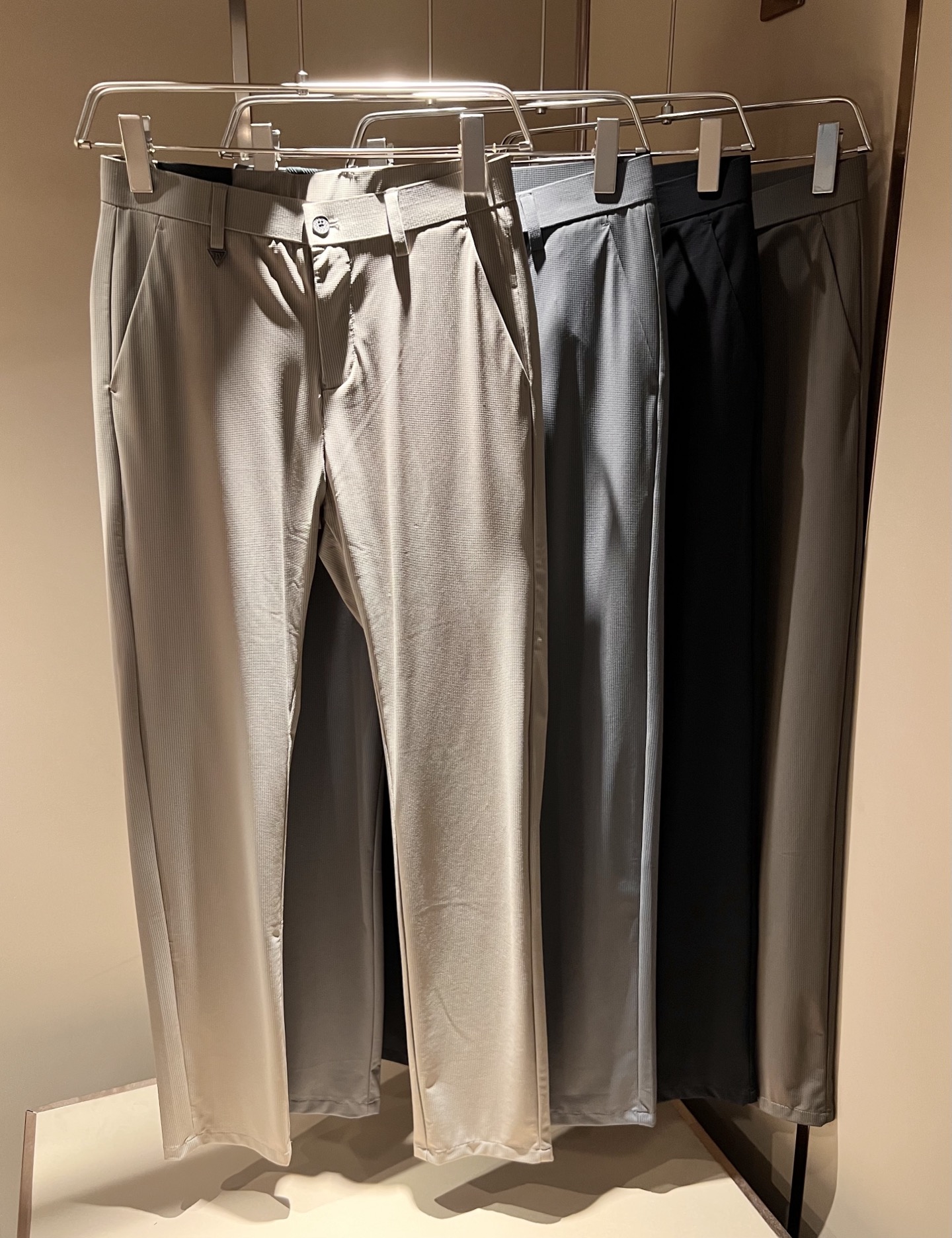 BottegaVen*ta宝碟家 贸易公司渠道订单 2025春夏新品男士时尚商务休闲直筒西裤， 顶级贸易