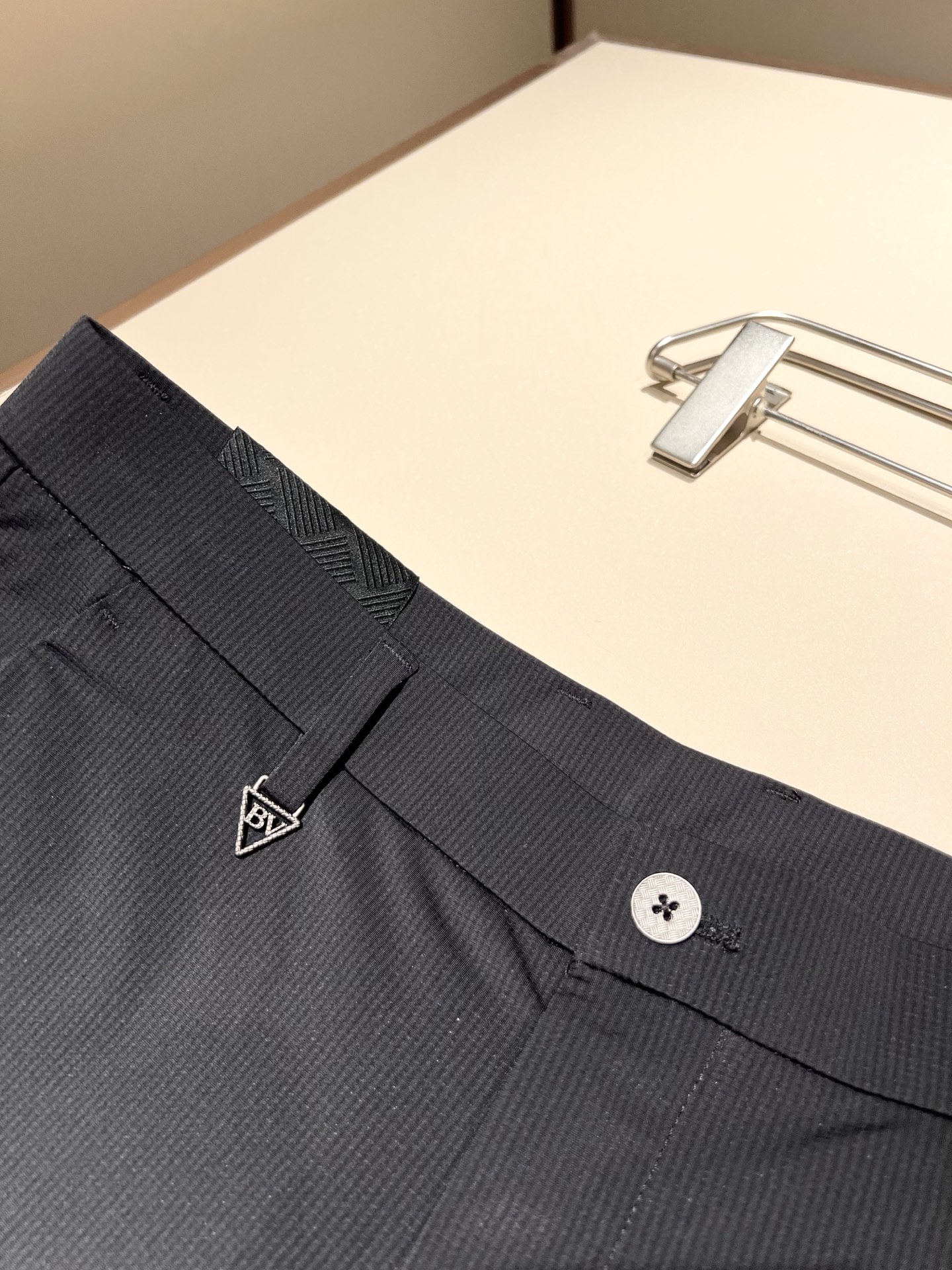 BottegaVen*ta宝碟家 贸易公司渠道订单 2025春夏新品男士时尚商务休闲直筒西裤， 顶级贸易