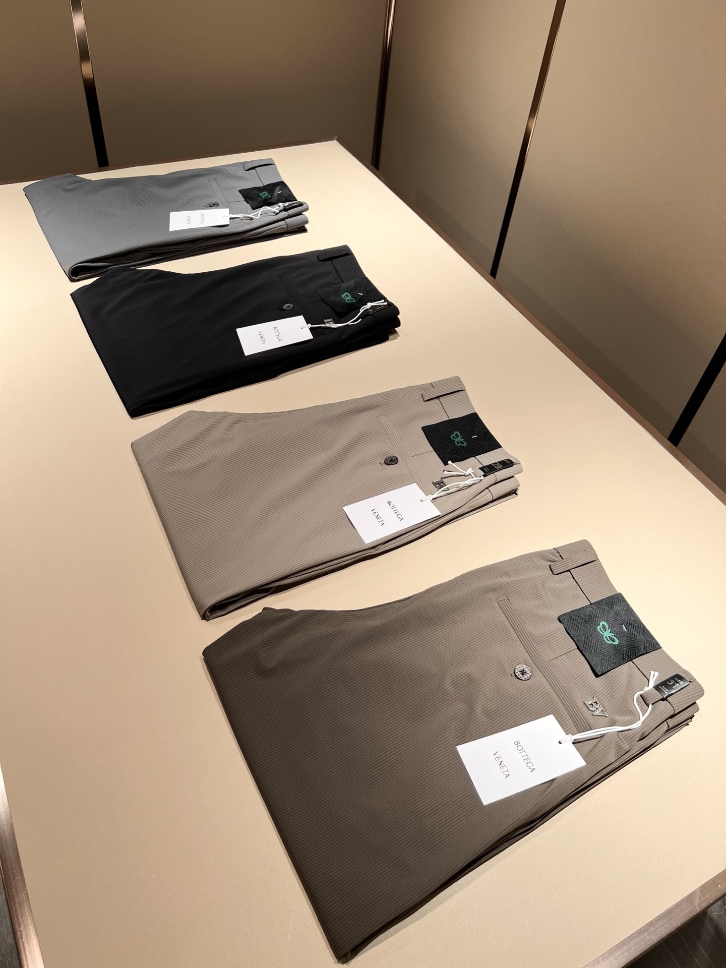 BottegaVen*ta宝碟家 贸易公司渠道订单 2025春夏新品男士时尚商务休闲直筒西裤， 顶级贸易