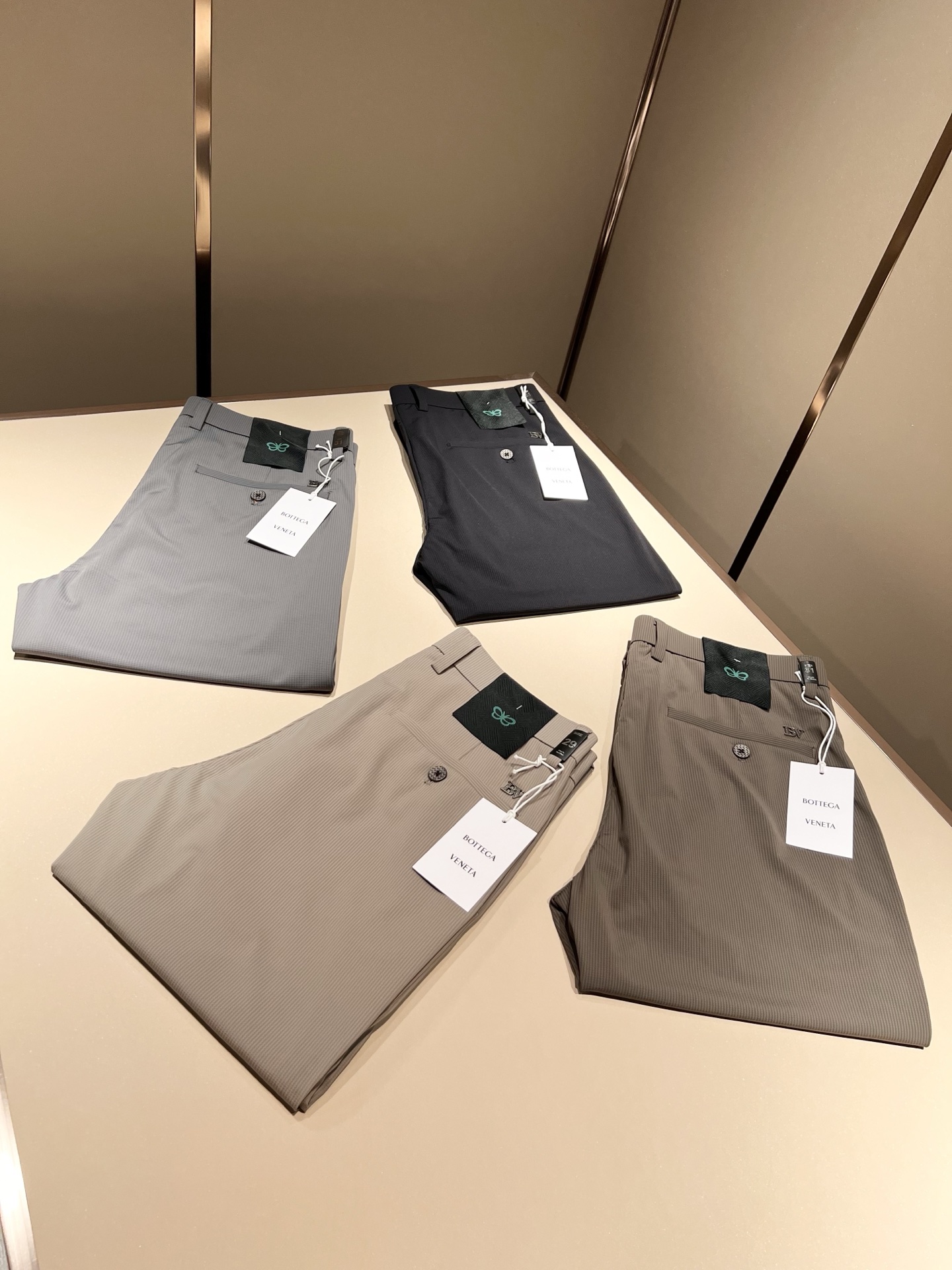 BottegaVen*ta宝碟家 贸易公司渠道订单 2025春夏新品男士时尚商务休闲直筒西裤， 顶级贸易