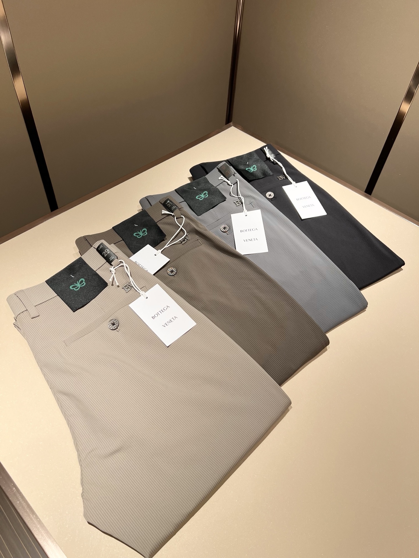 BottegaVen*ta宝碟家 贸易公司渠道订单 2025春夏新品男士时尚商务休闲直筒西裤， 顶级贸易