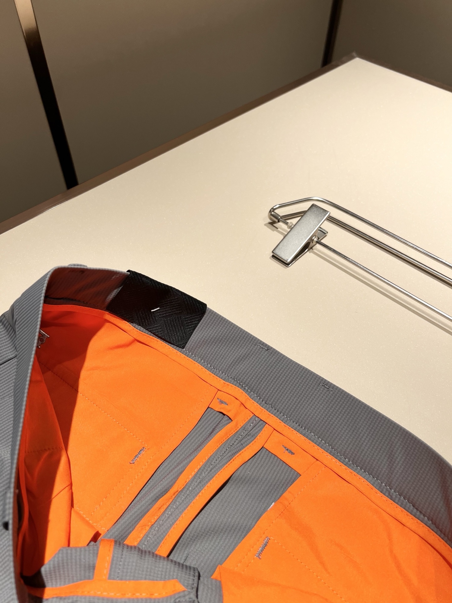 BottegaVen*ta宝碟家 贸易公司渠道订单 2025春夏新品男士时尚商务休闲直筒西裤， 顶级贸易