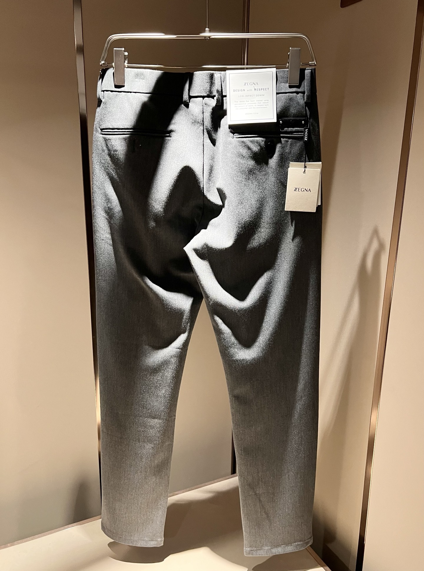 Ermenegildo Zeg*a杰*亚 2025春夏新款男士休闲西裤，压轴的渠道货出现了！！柜台同步销