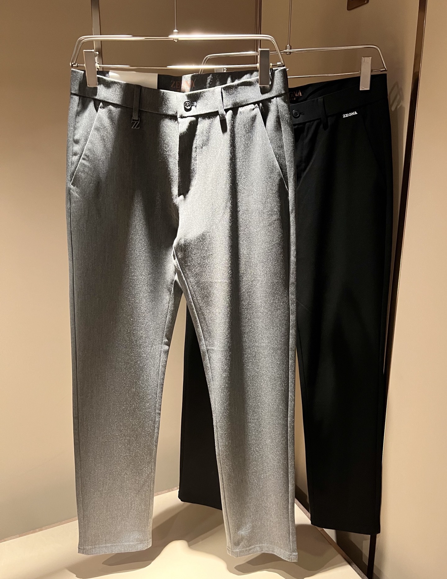 Ermenegildo Zeg*a杰*亚 2025春夏新款男士休闲西裤，压轴的渠道货出现了！！柜台同步销