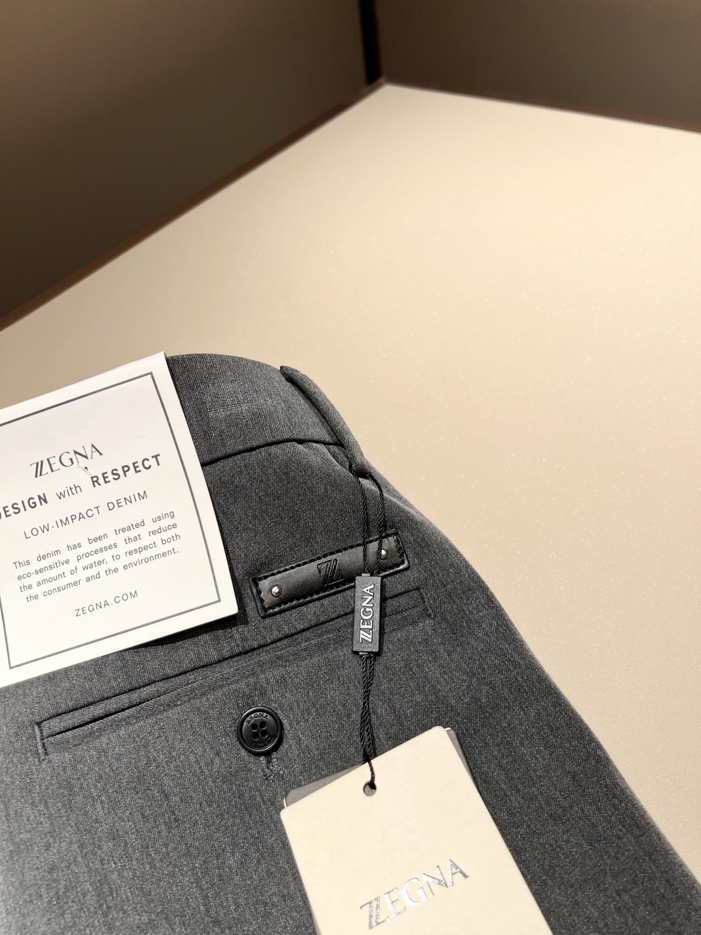 Ermenegildo Zeg*a杰*亚 2025春夏新款男士休闲西裤，压轴的渠道货出现了！！柜台同步销