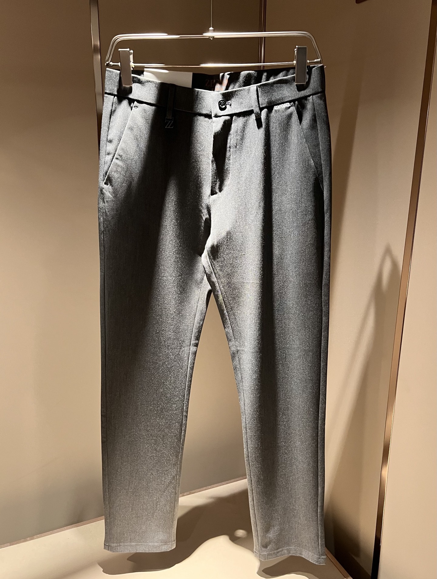 Ermenegildo Zeg*a杰*亚 2025春夏新款男士休闲西裤，压轴的渠道货出现了！！柜台同步销