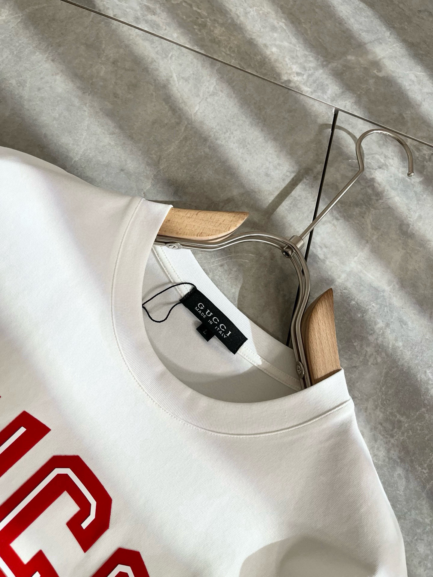 Gucc*古家 2025春夏新款男女同情侣款👫休闲宽松棉质圆领短袖T恤衫！贸易公司渠道稀出，同步官网发售