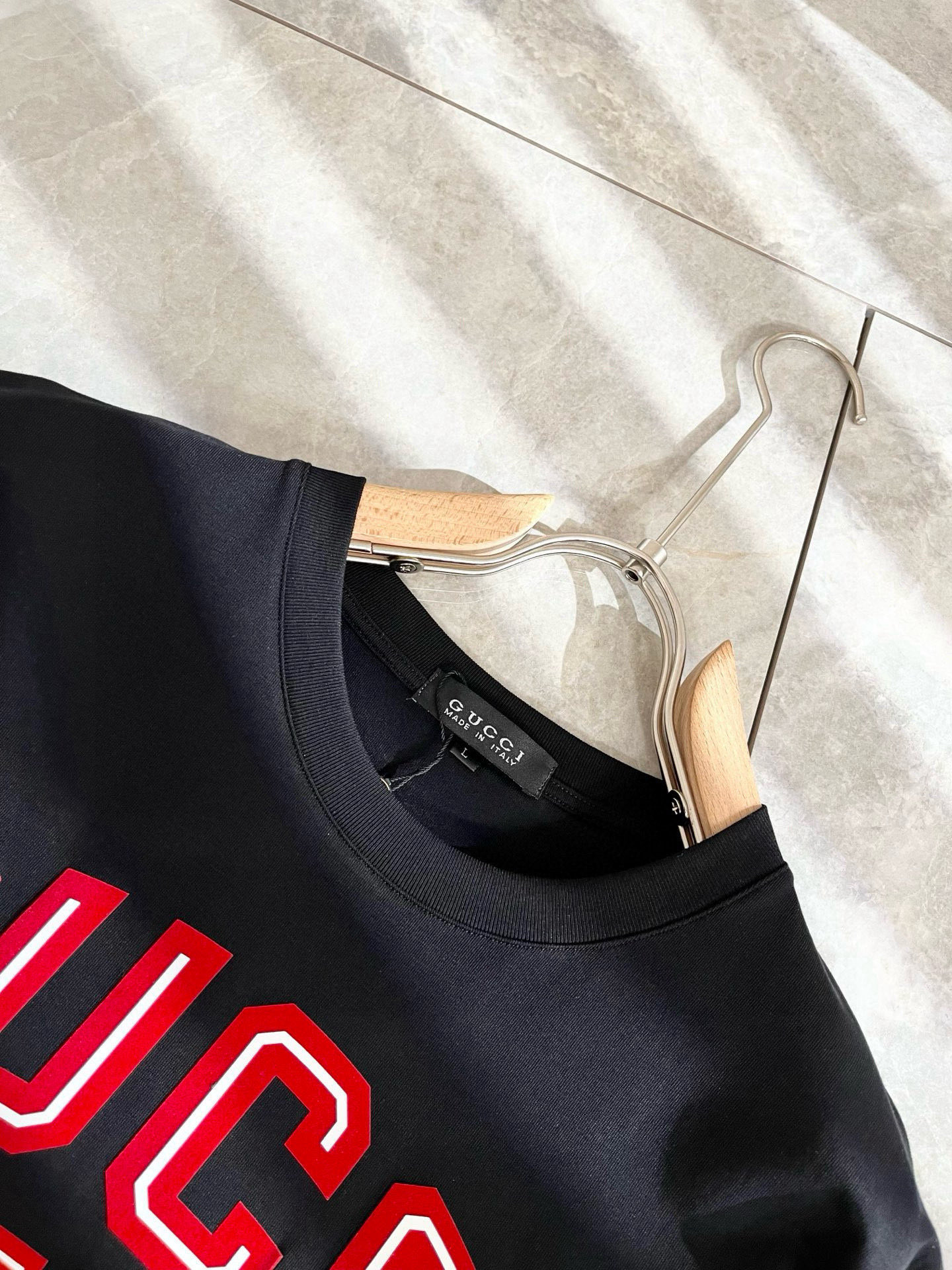 Gucc*古家 2025春夏新款男女同情侣款👫休闲宽松棉质圆领短袖T恤衫！贸易公司渠道稀出，同步官网发售