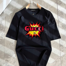 Gucc*古家 2025春夏新款男女同情侣款👫休闲宽松棉质圆领短袖T恤衫!贸易公司渠道稀出,同步官网发售 Gucc*古家 2025春夏新款男女同情侣款👫休闲宽松棉质圆领短袖T恤衫!贸易公司渠道稀出,同步官网发售