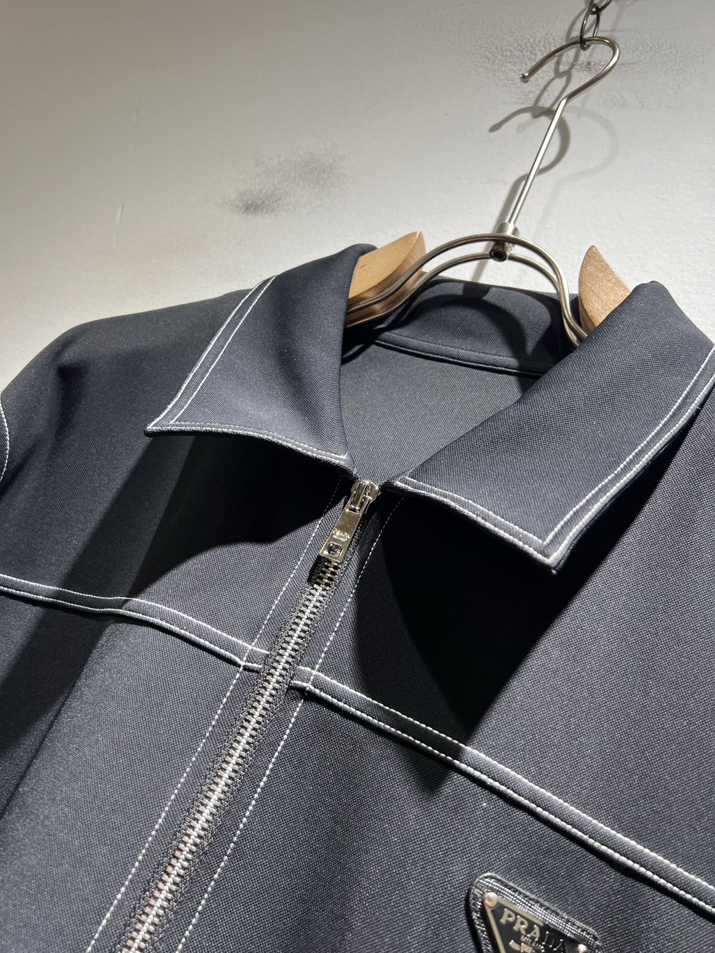 PRAD*A普*达2025秋冬休闲夹克外套，最新时尚休闲拉链夹克，时尚夹克外套!贸易公司渠道稀出，同步官