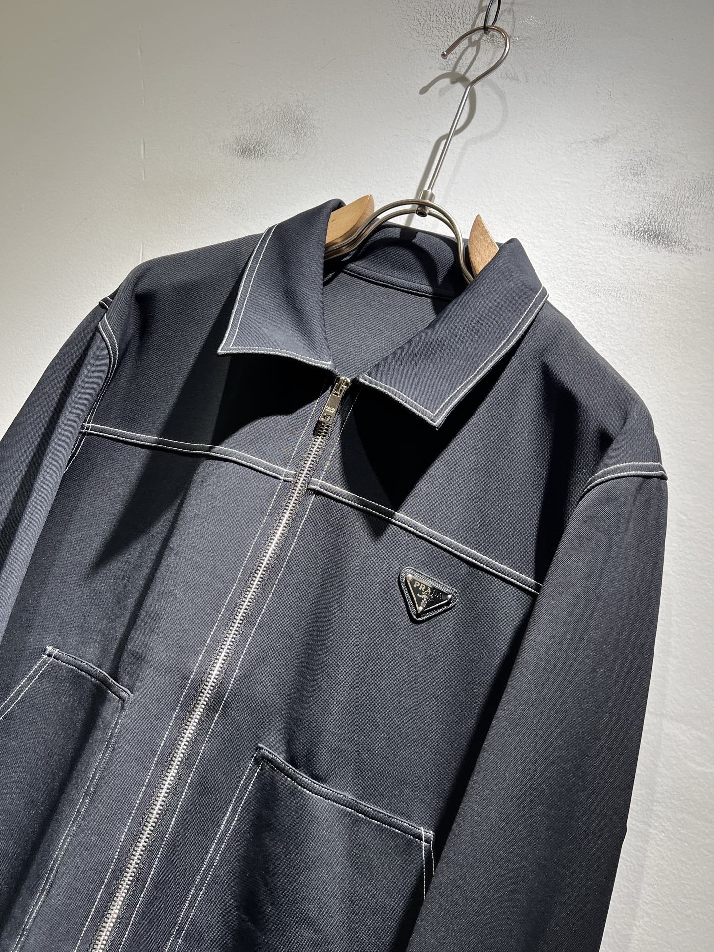 PRAD*A普*达2025秋冬休闲夹克外套，最新时尚休闲拉链夹克，时尚夹克外套!贸易公司渠道稀出，同步官