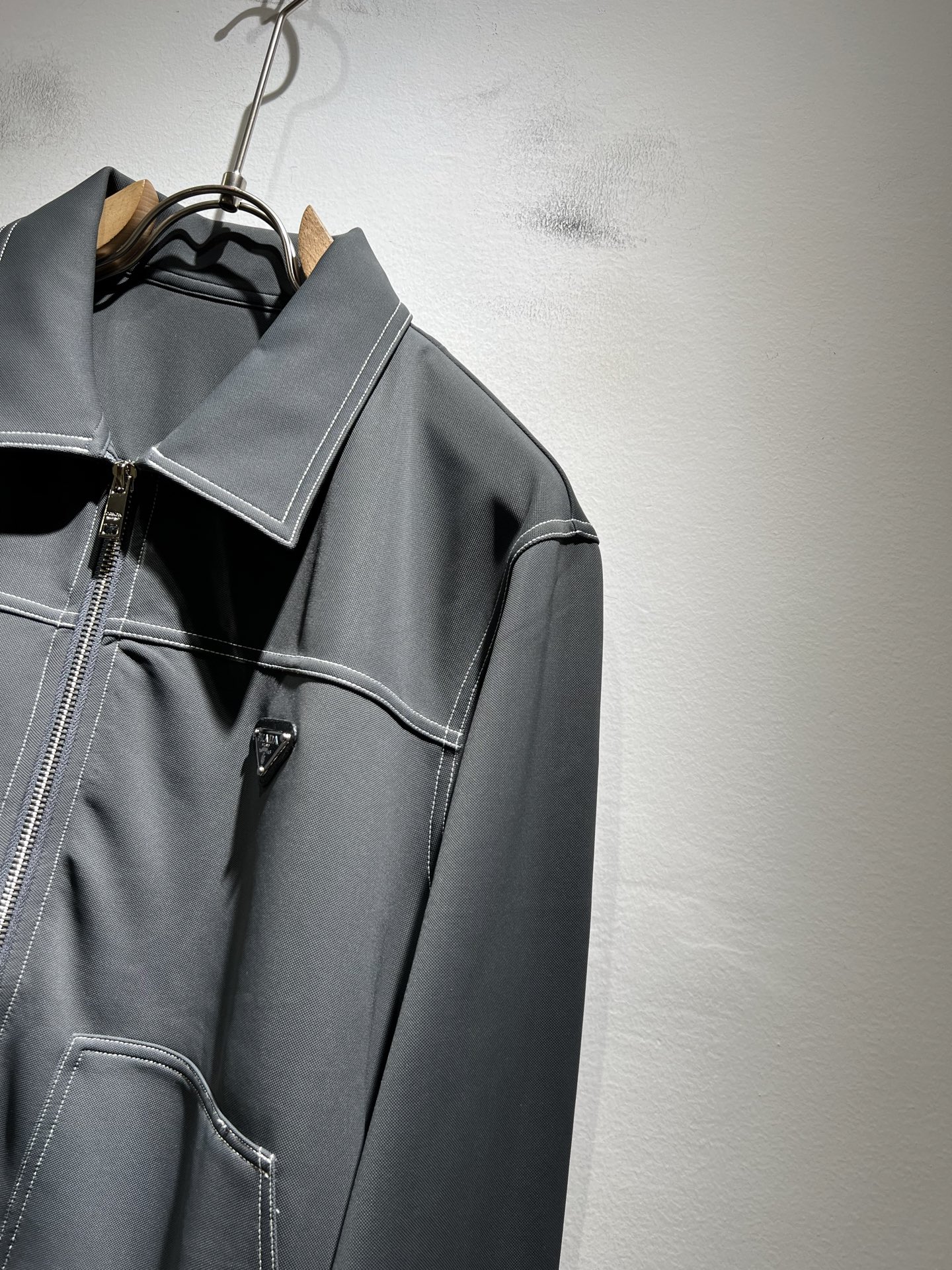 PRAD*A普*达2025秋冬休闲夹克外套，最新时尚休闲拉链夹克，时尚夹克外套!贸易公司渠道稀出，同步官