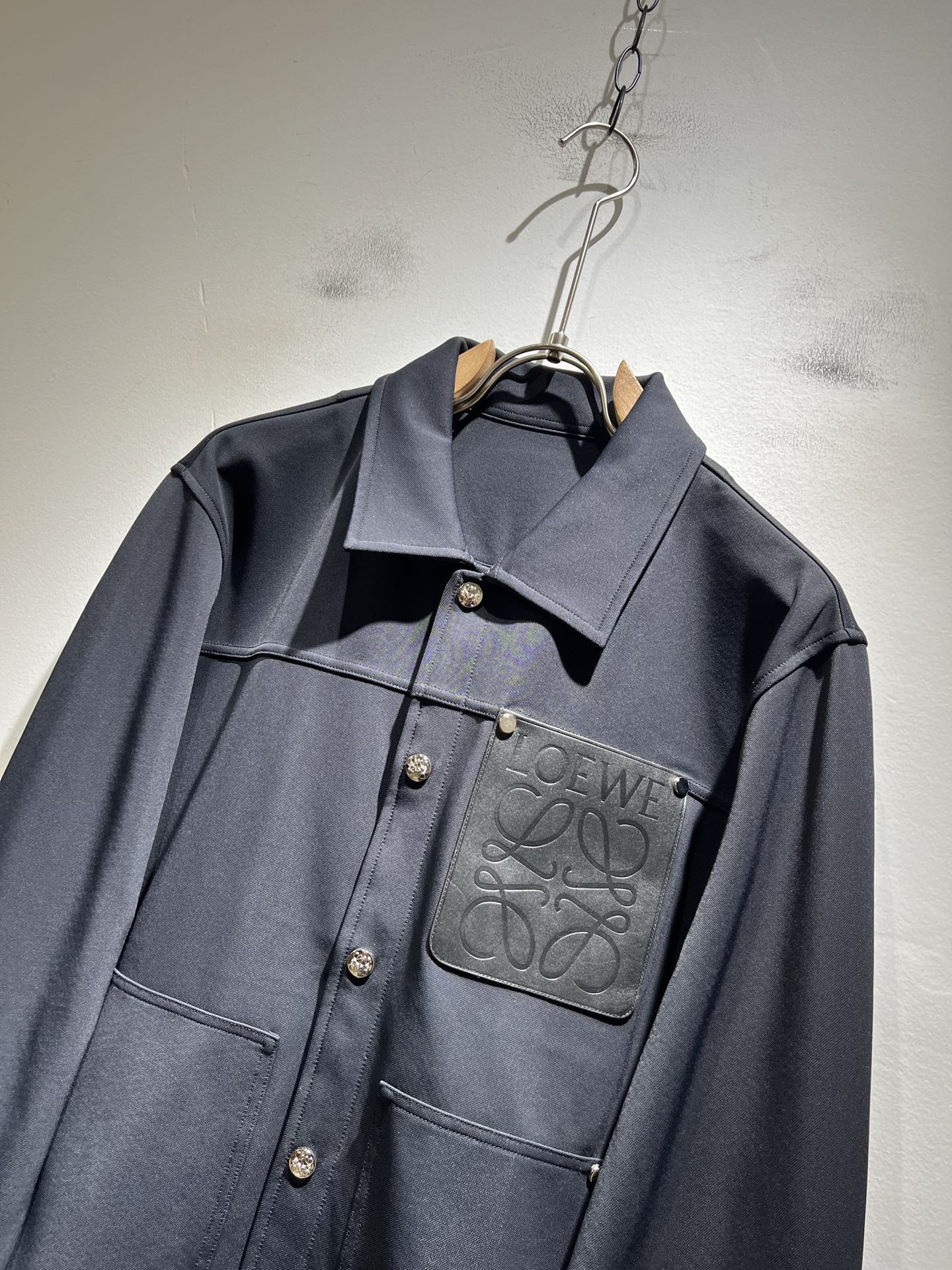 LO*WE/罗*威2025秋冬新款夹克外套，贸易公司渠道货，2025年最新品，官柜同步售卖，经典明星级单