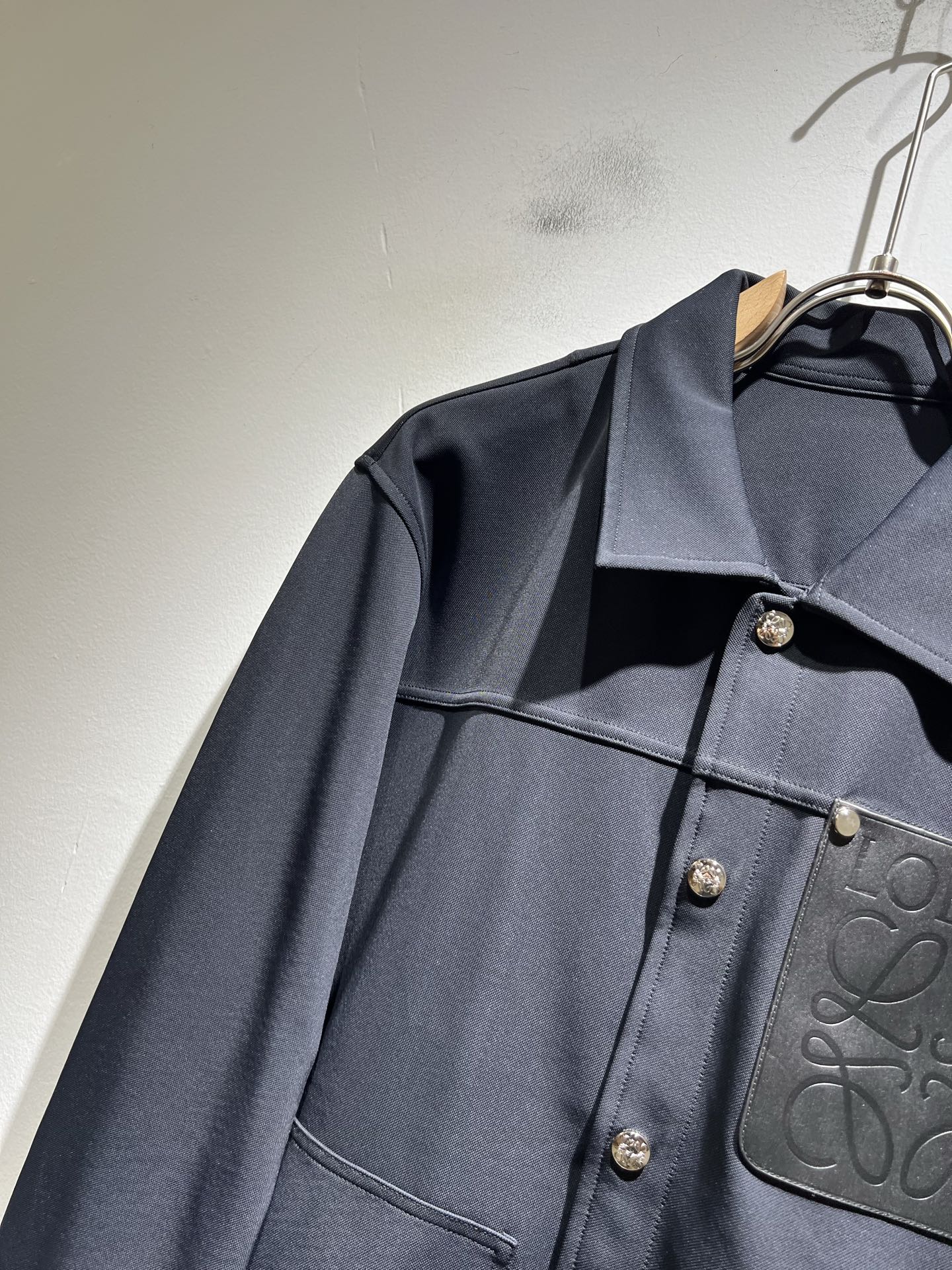 LO*WE/罗*威2025秋冬新款夹克外套，贸易公司渠道货，2025年最新品，官柜同步售卖，经典明星级单