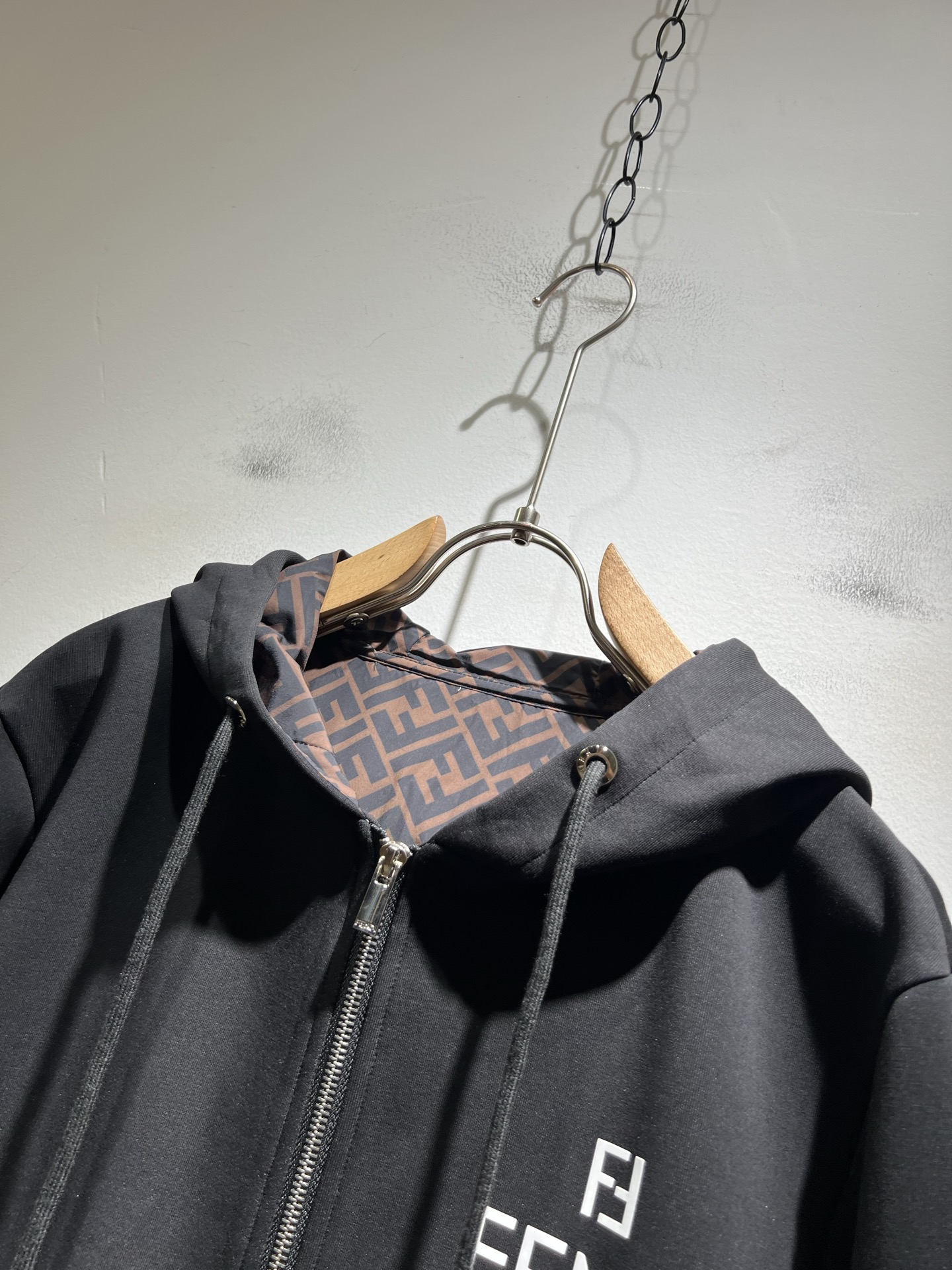 FEN*I 芬*迪2025秋冬新款FD家族男女同款连帽卫衣，男女同款👫百搭。意大利原厂订单，FD家族人气