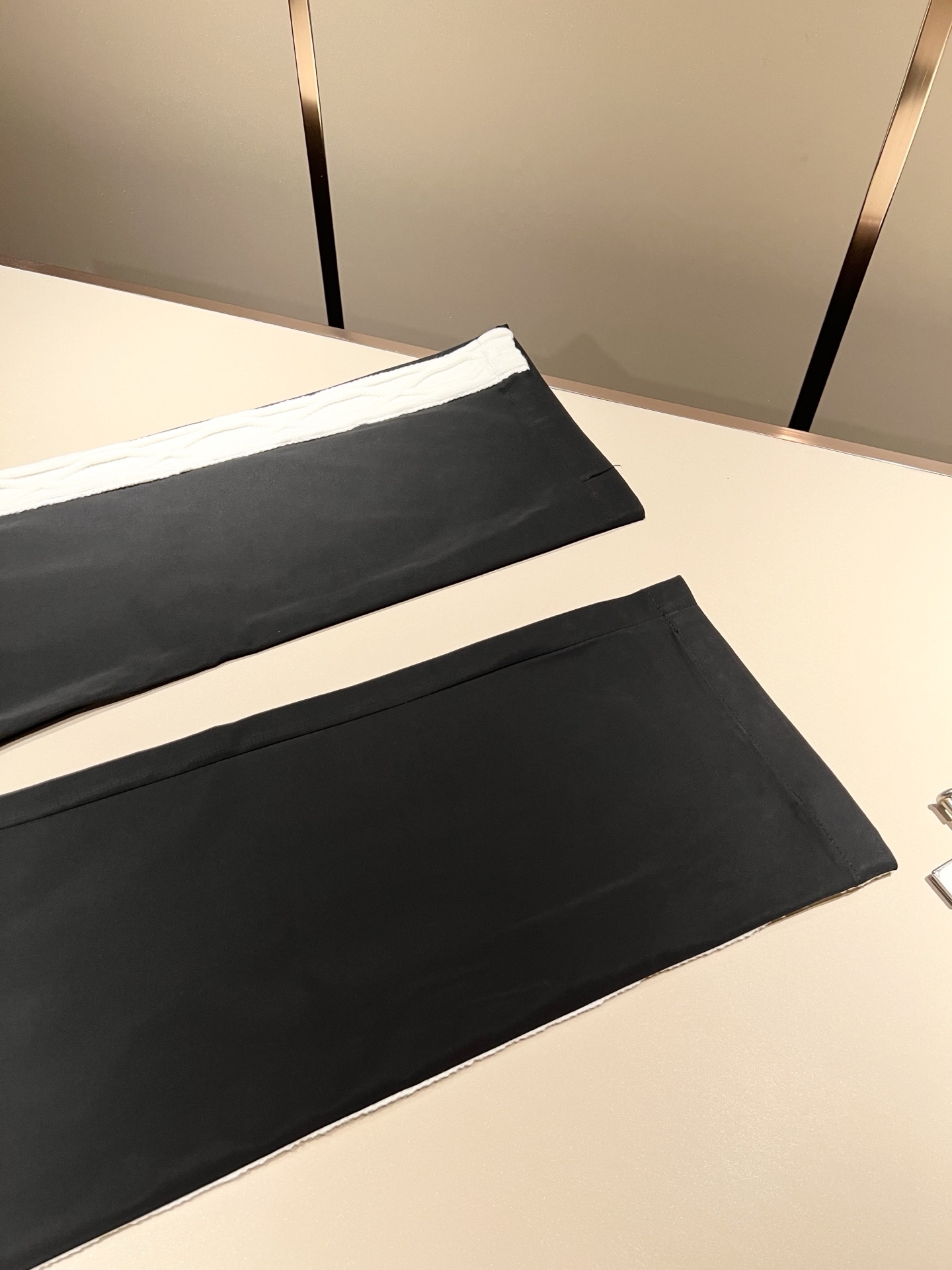 Louis Vuit*on 路易家族 2025秋冬新款套装，轻奢休闲套装，男女同款👫装饰！路易家族的新高