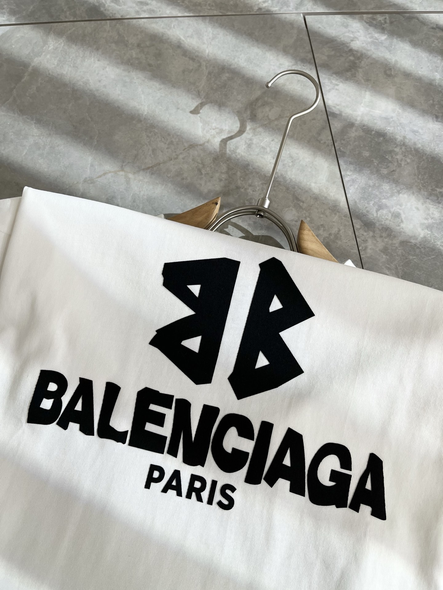 BALENCI*GA巴黎*家 2025春夏新款男女同款👫短袖T恤！走秀图案印花时尚休闲短袖T恤衫！设计l