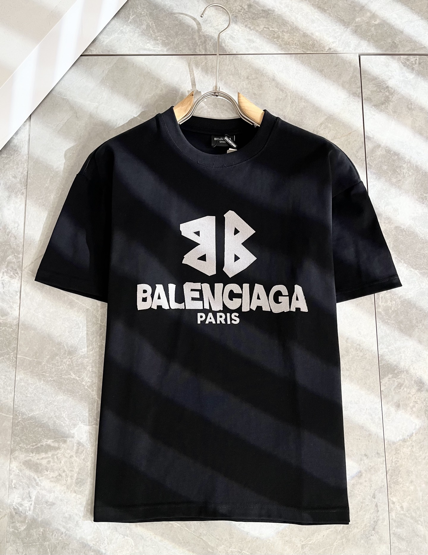 BALENCI*GA巴黎*家 2025春夏新款男女同款👫短袖T恤！走秀图案印花时尚休闲短袖T恤衫！设计l