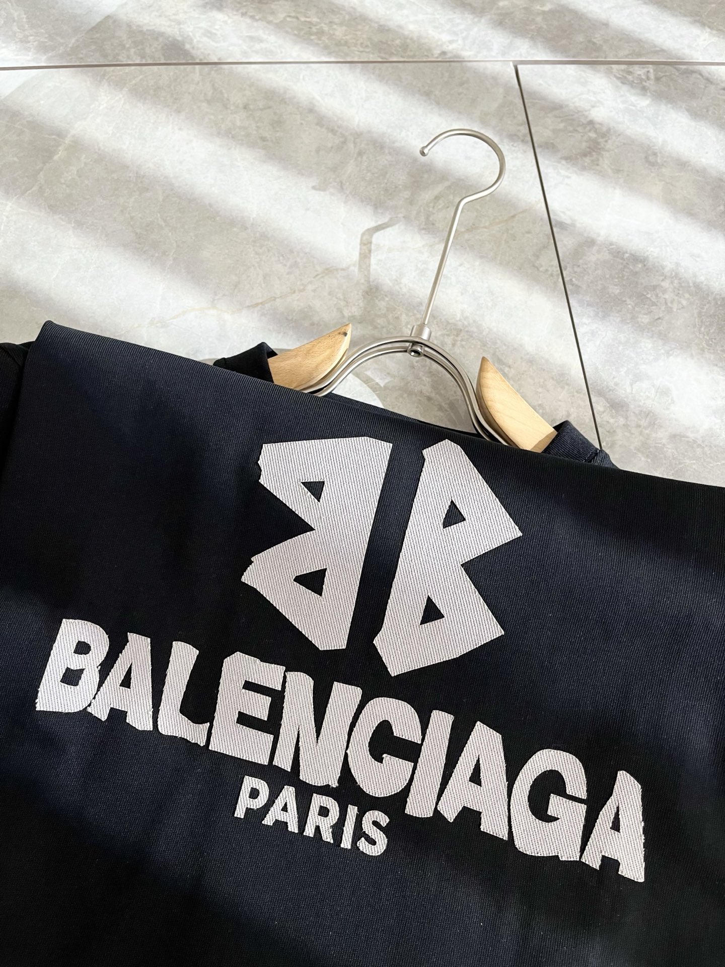 BALENCI*GA巴黎*家 2025春夏新款男女同款👫短袖T恤！走秀图案印花时尚休闲短袖T恤衫！设计l