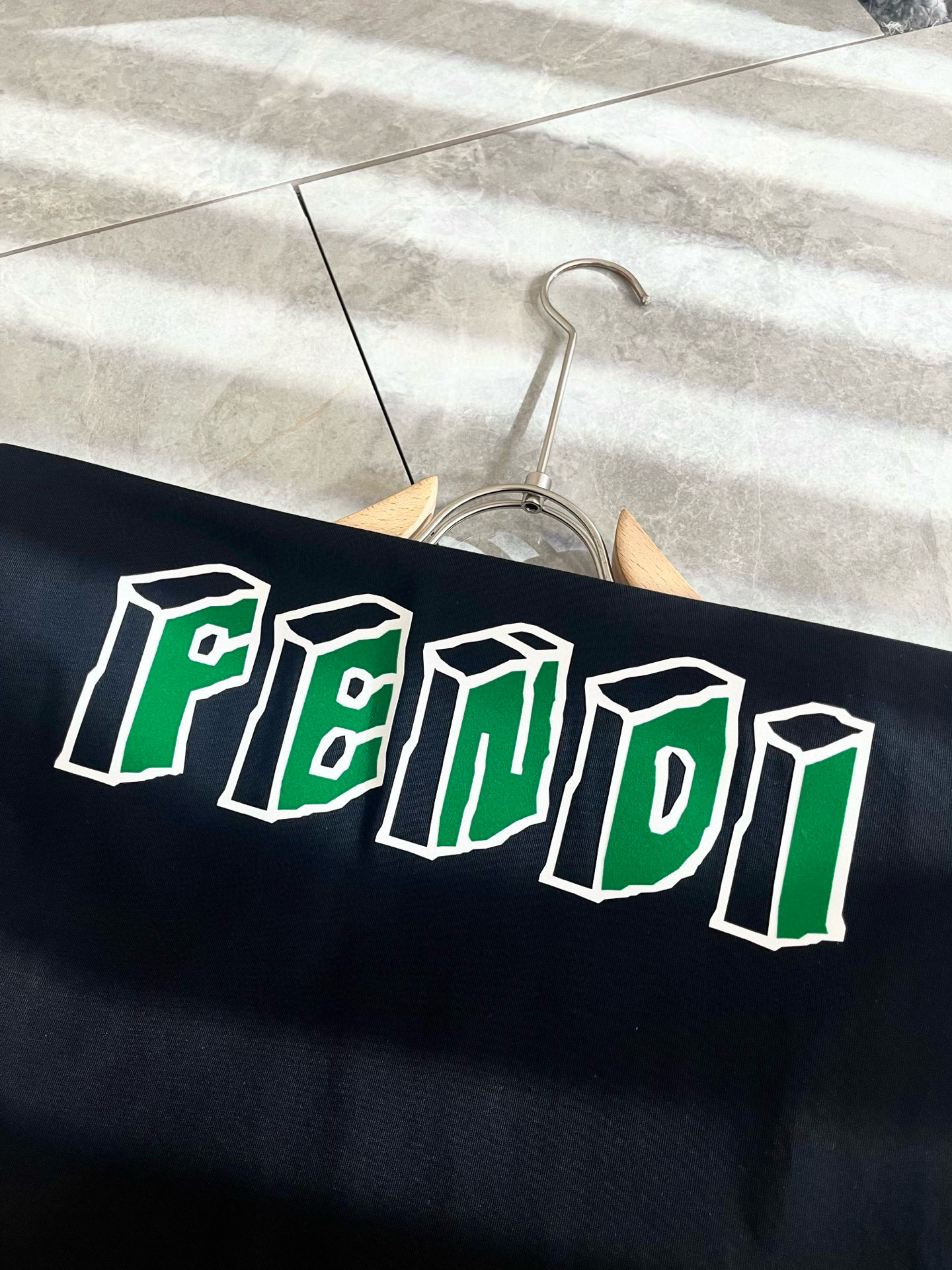 FEN*I 芬*迪2025春夏新款FD家族FF男女同款👫短袖T恤，男女同款👫百搭极简短袖。意大利原厂订单