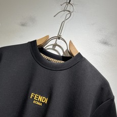 FEN*I 芬*迪2025秋冬新款FD家族FF男女同款👫打底短袖T恤,男女同款👫百搭极简短袖。意大利原厂 FEN*I 芬*迪2025秋冬新款FD家族FF男女同款👫打底短袖T恤,男女同款👫百搭极简短袖。意大利原厂