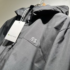 KOLON SPORT🔥可隆 2025秋冬新款男女同款👫夹克外套,户外品牌可能大家第一想到的就是,给人一 KOLON SPORT🔥可隆 2025秋冬新款男女同款👫夹克外套,户外品牌可能大家第一想到的就是,给人一