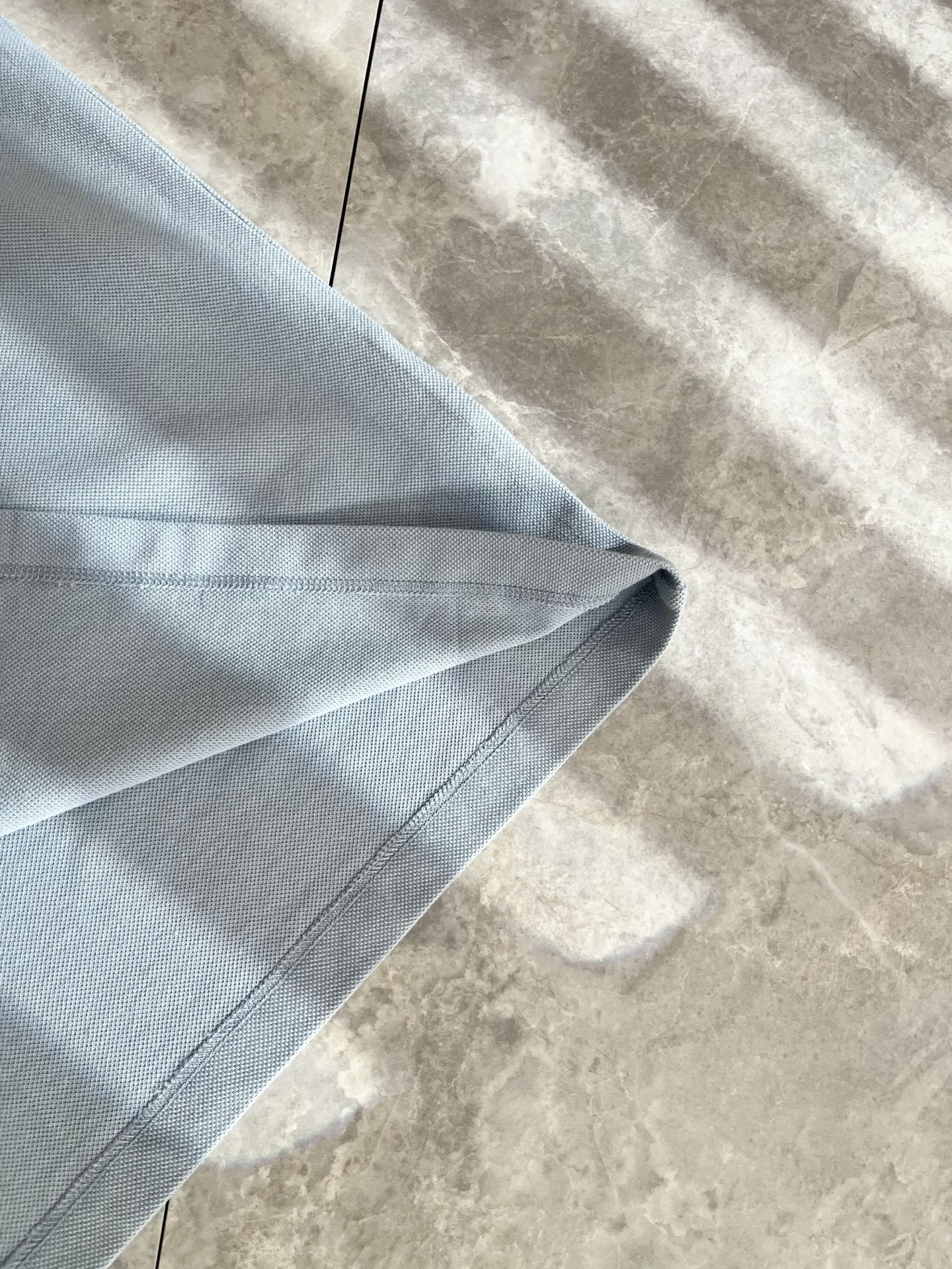 LouisVuitt*路易*登 2025春夏新品最新工艺短袖Polo衫，前后logo图案压胶设计！代表品