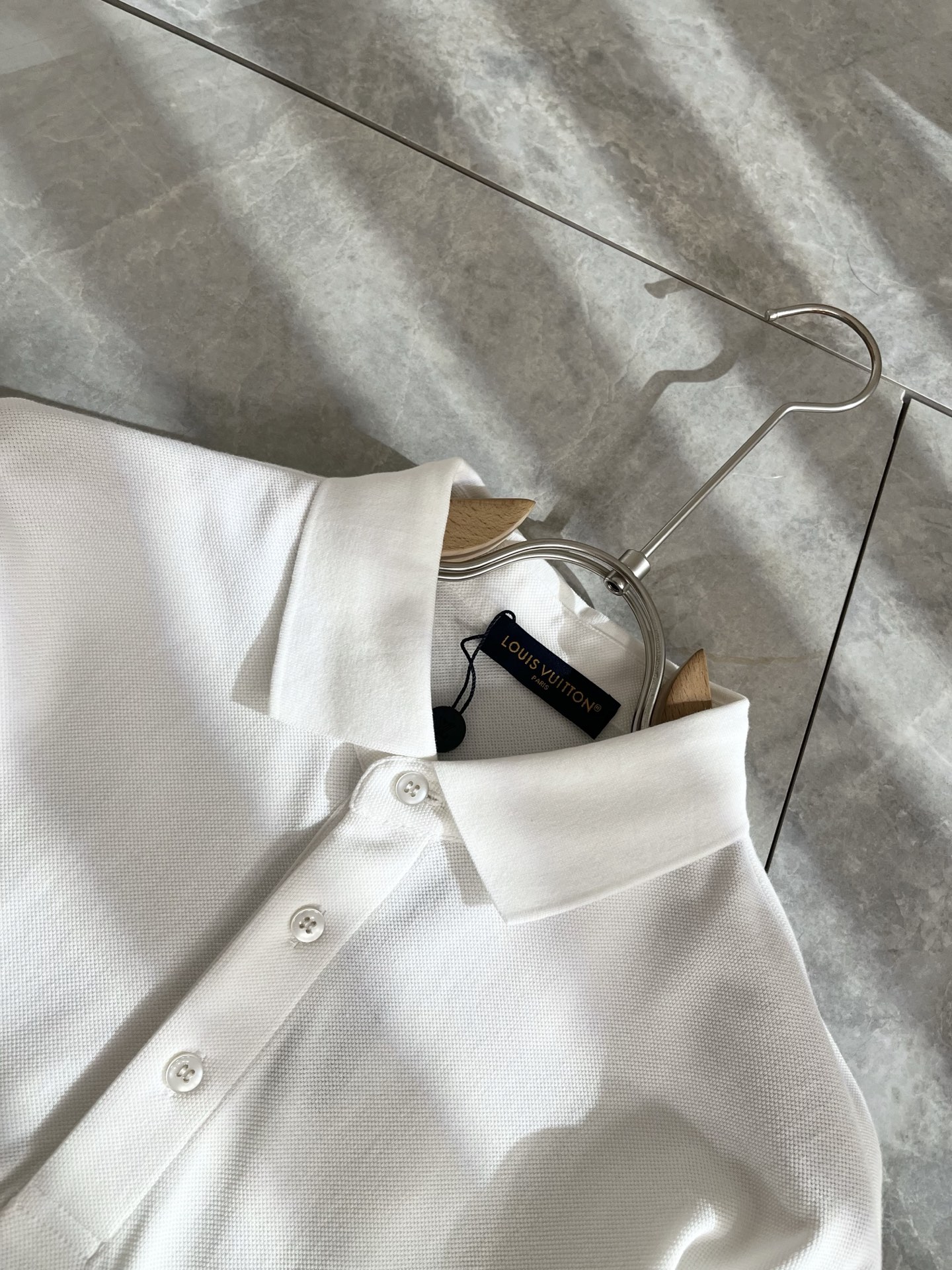 LouisVuitt*路易*登 2025春夏新品最新工艺短袖Polo衫，前后logo图案压胶设计！代表品