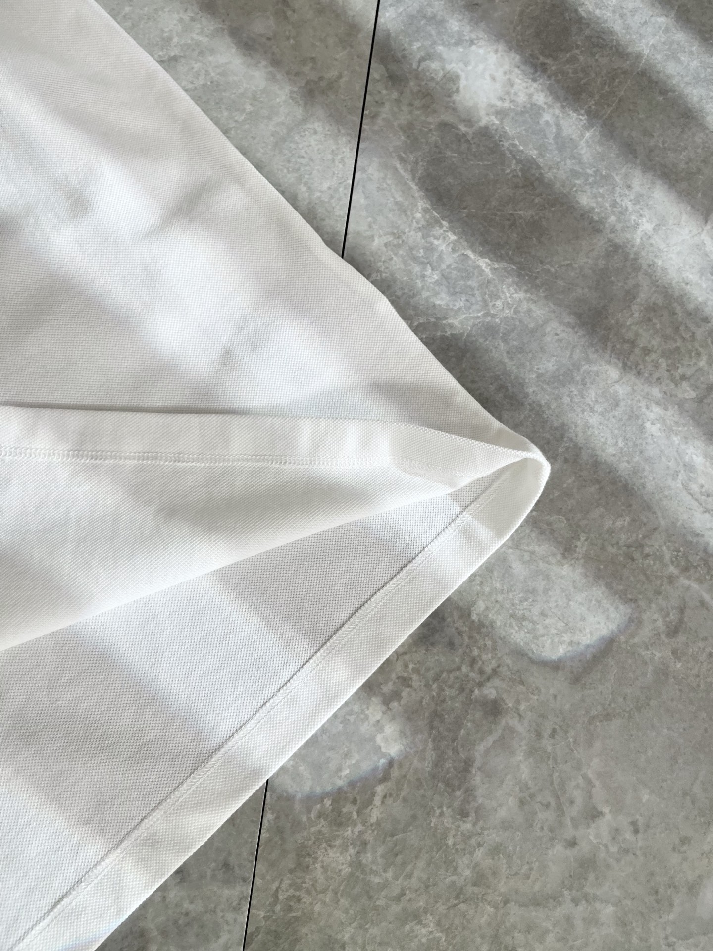 LouisVuitt*路易*登 2025春夏新品最新工艺短袖Polo衫，前后logo图案压胶设计！代表品