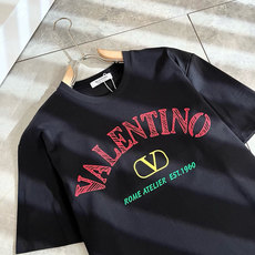 VALENTI*O华伦*奴~柜台款、2025春夏新款短袖T恤衫,胸前logo压绒设计!简单时尚而年轻,百 VALENTI*O华伦*奴~柜台款、2025春夏新款短袖T恤衫,胸前logo压绒设计!简单时尚而年轻,百