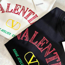VALENTI*O华伦*奴~柜台款、2025春夏新款短袖T恤衫,胸前logo压绒设计!简单时尚而年轻,百 VALENTI*O华伦*奴~柜台款、2025春夏新款短袖T恤衫,胸前logo压绒设计!简单时尚而年轻,百