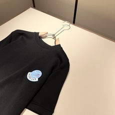 Moncler蒙家 2025秋冬男女同款👫情侣款最新的贸易订单短袖T恤,全品相!!网红款!采用logo图 Moncler蒙家 2025秋冬男女同款👫情侣款最新的贸易订单短袖T恤,全品相!!网红款!采用logo图