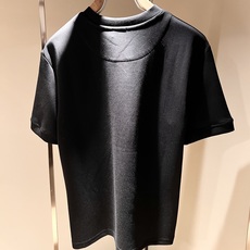 Moncler蒙家 2025秋冬男女同款👫情侣款最新的贸易订单短袖T恤,全品相!!网红款!采用logo图 Moncler蒙家 2025秋冬男女同款👫情侣款最新的贸易订单短袖T恤,全品相!!网红款!采用logo图