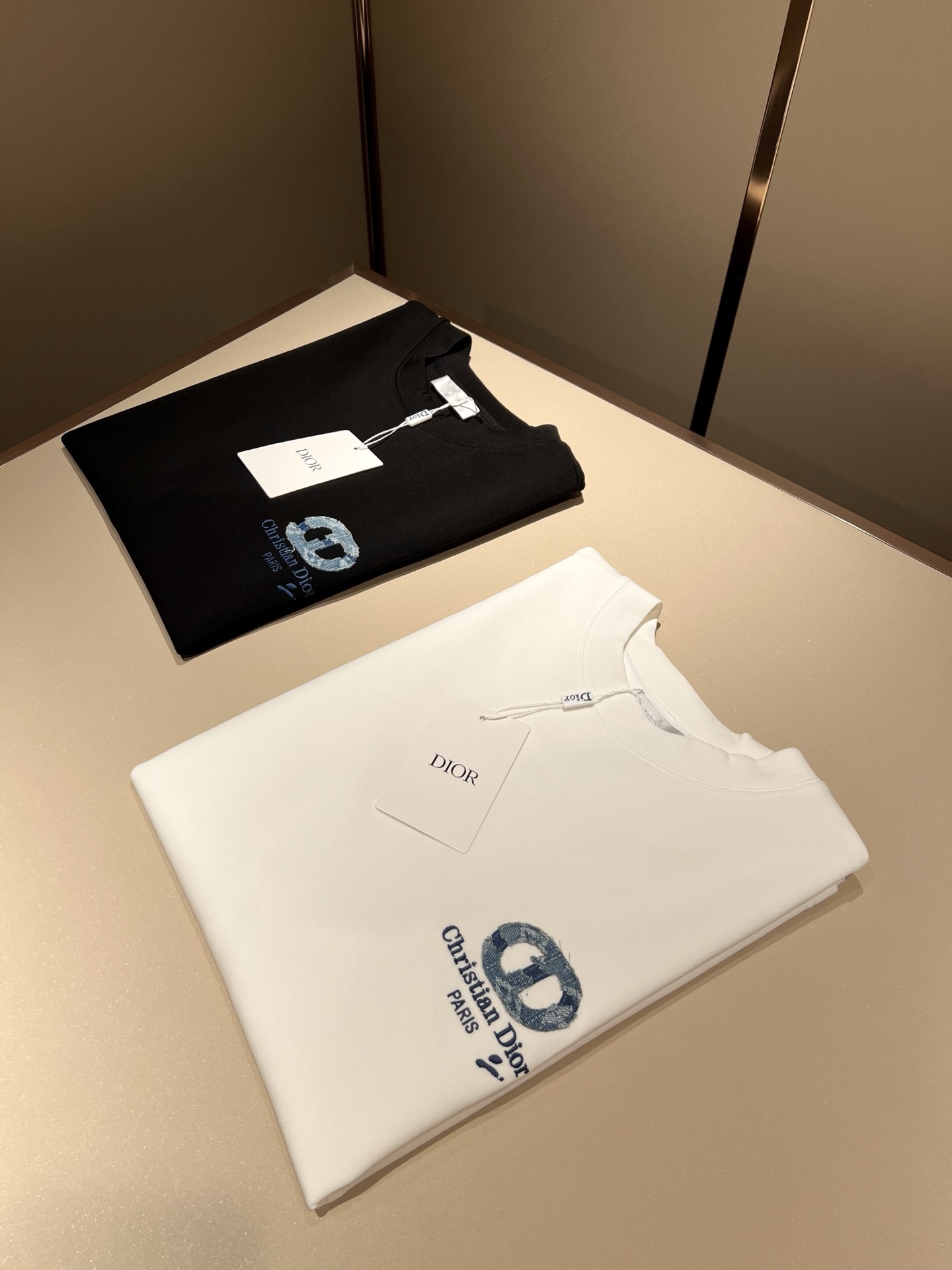 Dio*迪家 2025秋冬新款男女同款👫短袖打底衫，专柜同步发售！定制专属纯棉面料，定制原版工艺螺纹，胸