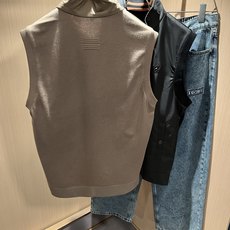 Ermenegildo Zeg*a杰*亚 2025秋冬新品男士马甲,官网同步!外贸公司订单!客供针织聚酯 Ermenegildo Zeg*a杰*亚 2025秋冬新品男士马甲,官网同步!外贸公司订单!客供针织聚酯