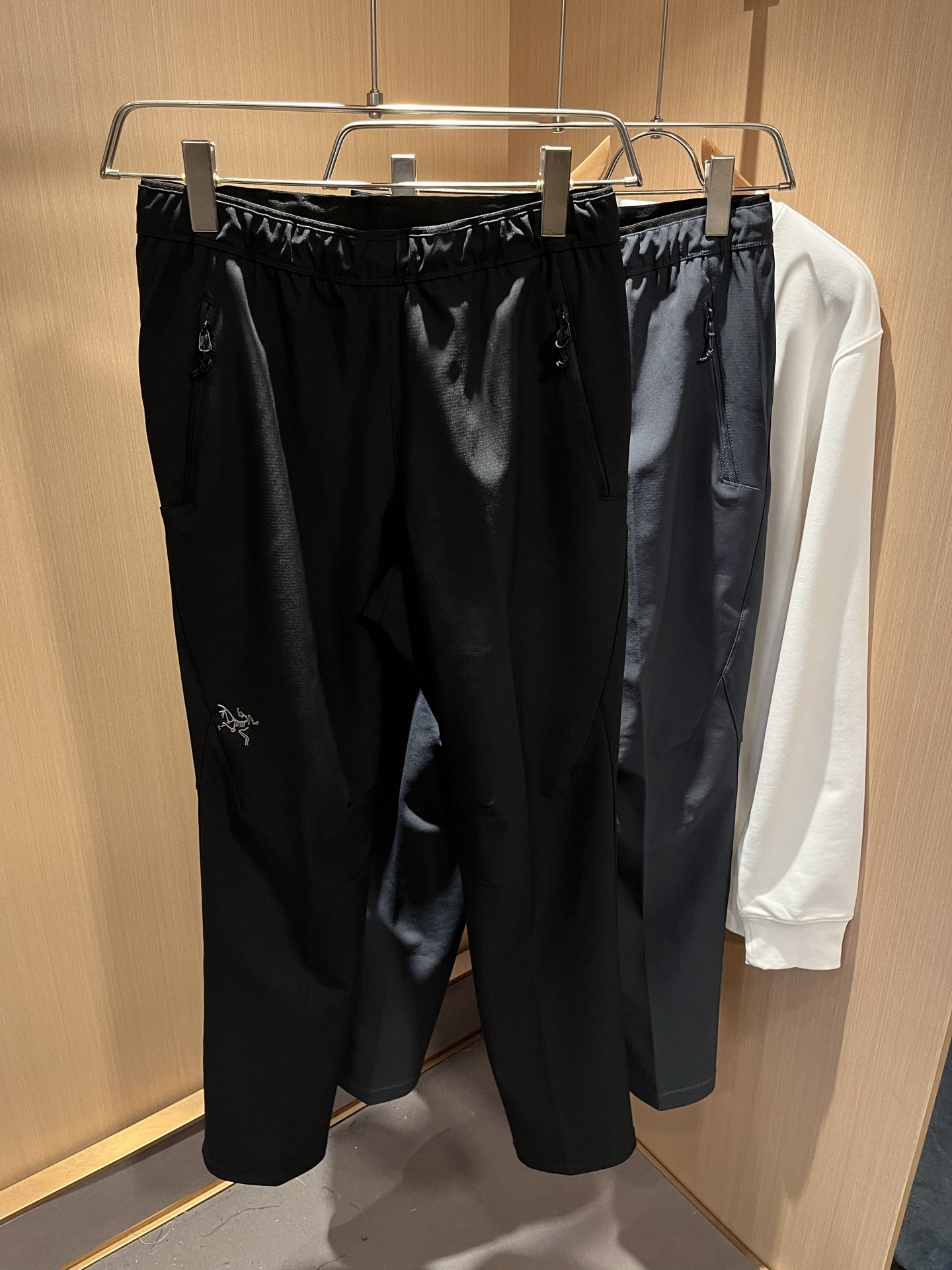 ARCTER*X始*祖鸟 2025秋冬新款休闲运动风格休闲裤，户外品牌可能大家第一想到的就是加拿大鹅、始