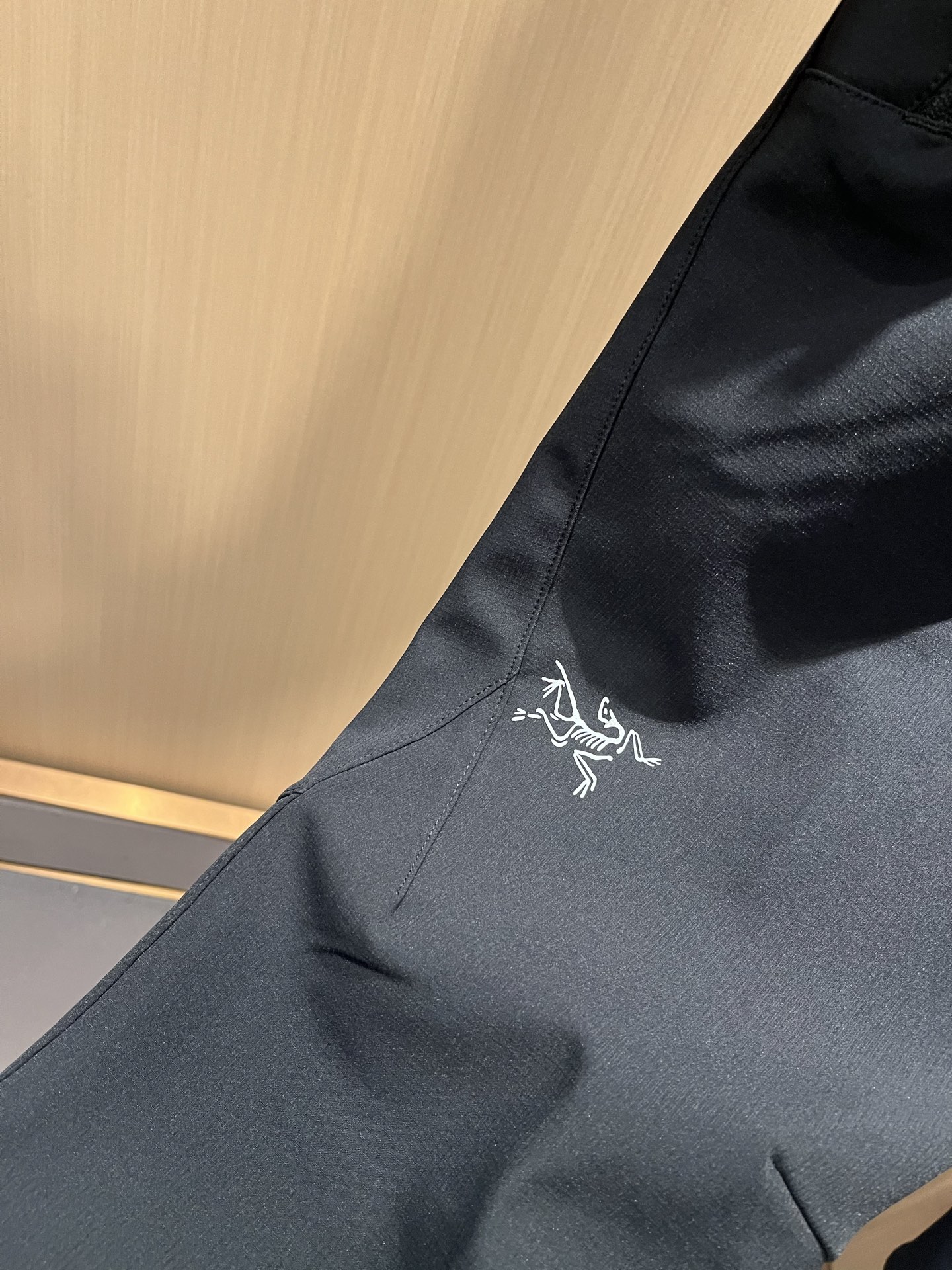 ARCTER*X始*祖鸟 2025秋冬新款休闲运动风格休闲裤，户外品牌可能大家第一想到的就是加拿大鹅、始