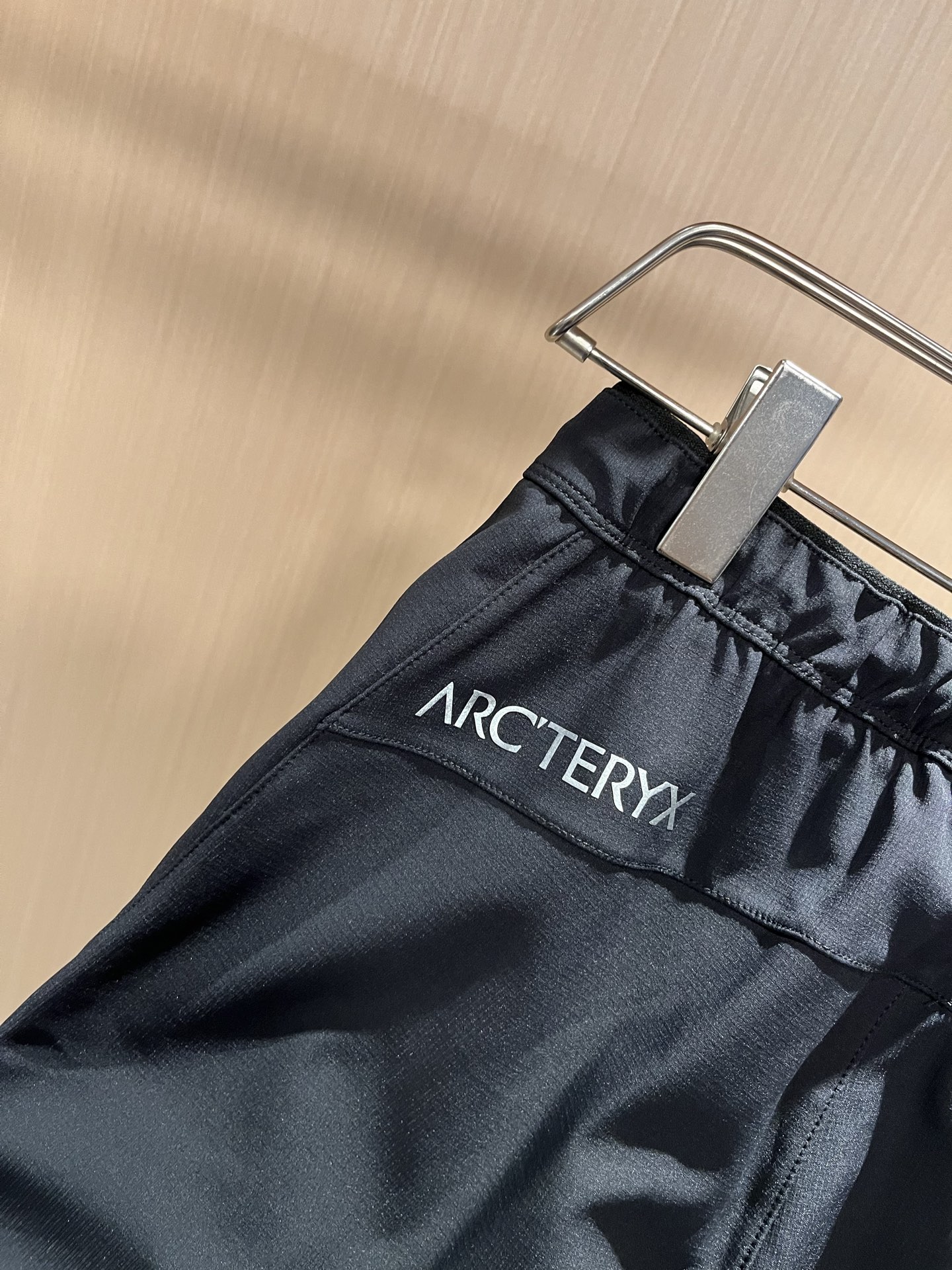 ARCTER*X始*祖鸟 2025秋冬新款休闲运动风格休闲裤，户外品牌可能大家第一想到的就是加拿大鹅、始