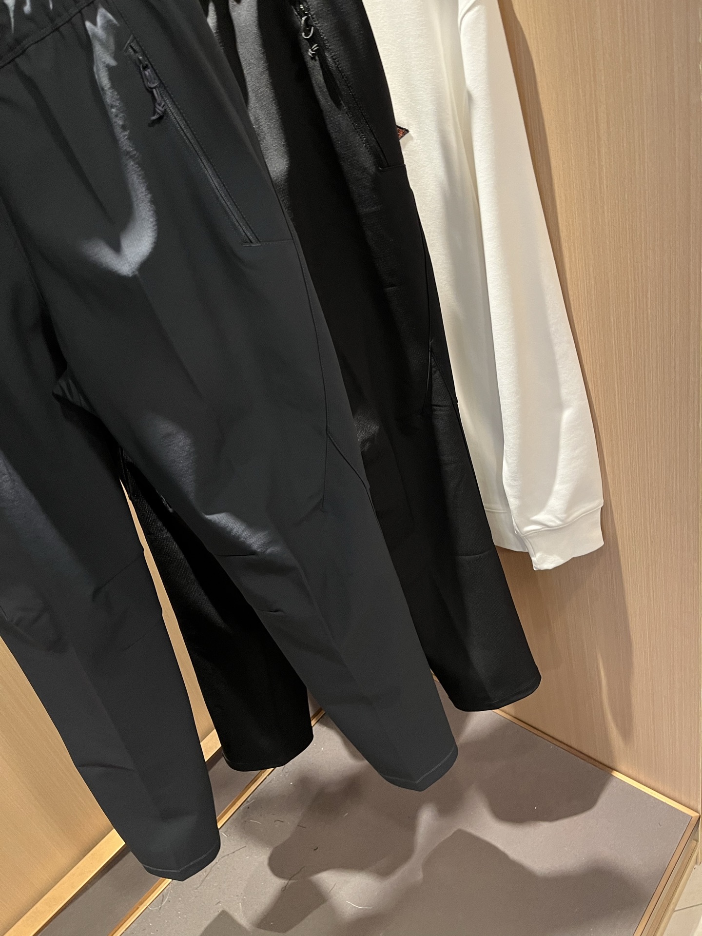 ARCTER*X始*祖鸟 2025秋冬新款休闲运动风格休闲裤，户外品牌可能大家第一想到的就是加拿大鹅、始