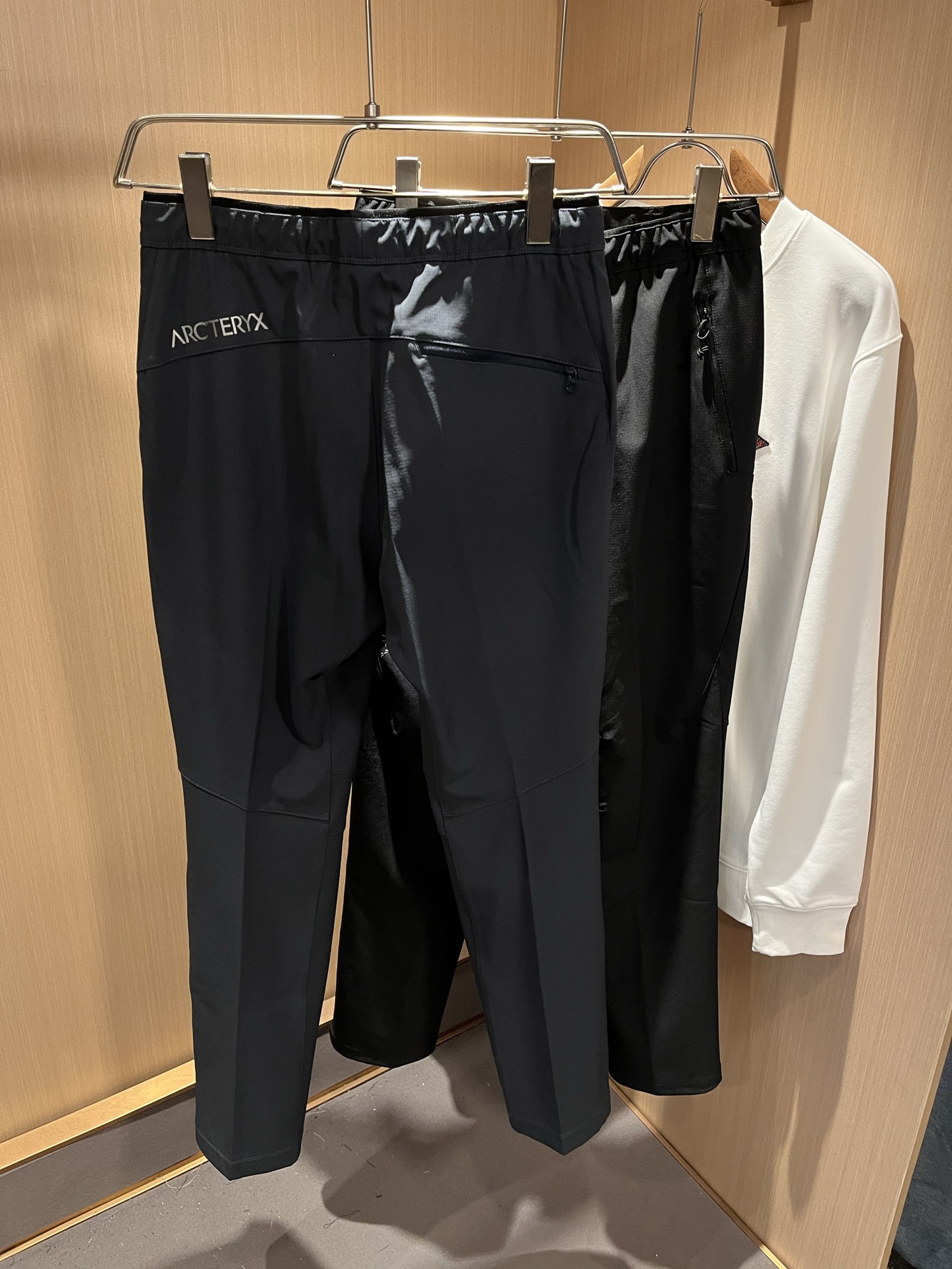 ARCTER*X始*祖鸟 2025秋冬新款休闲运动风格休闲裤，户外品牌可能大家第一想到的就是加拿大鹅、始